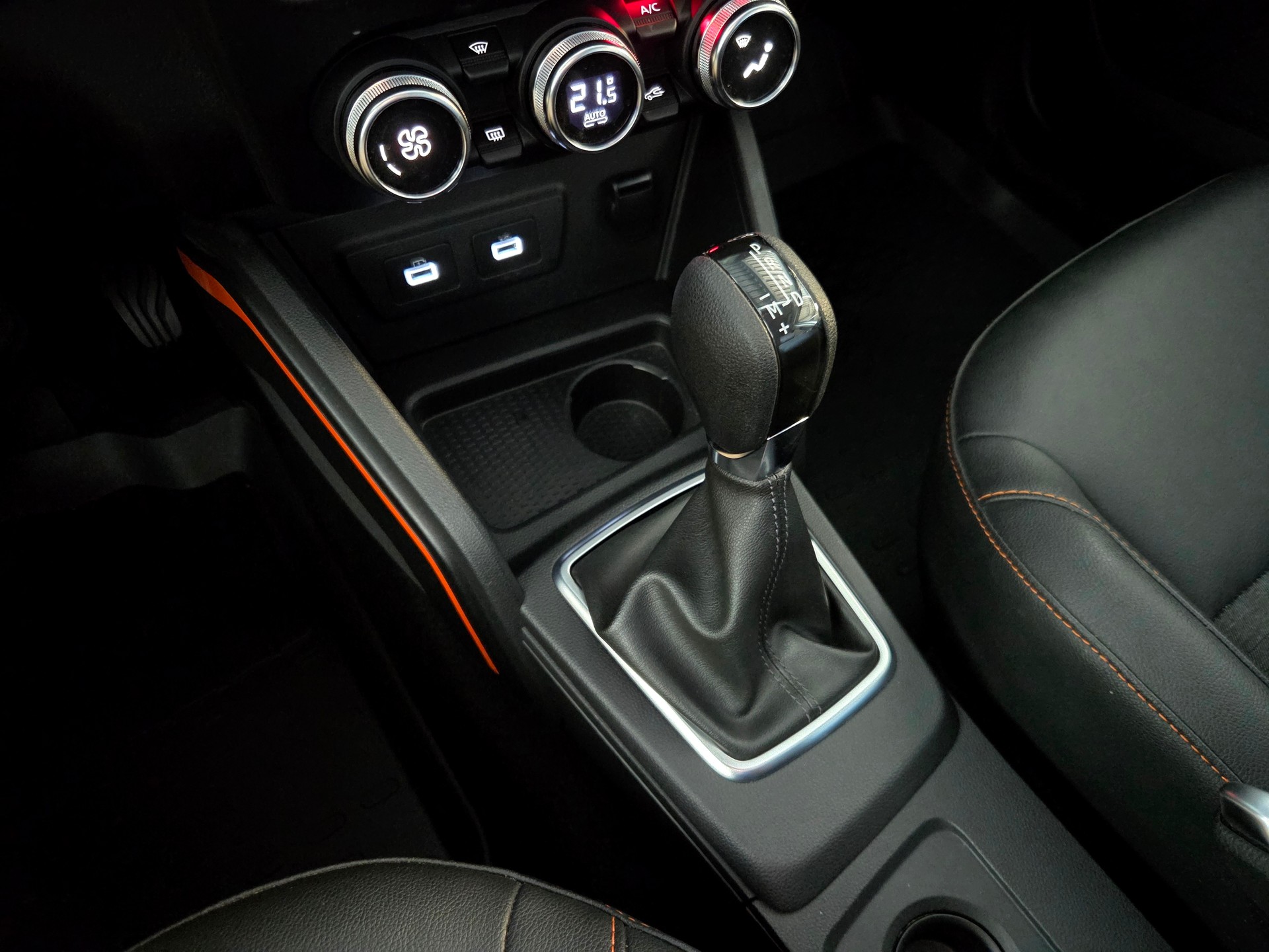 DACIA Duster 1.3 TCe 150 Extreme EDC-image-12
