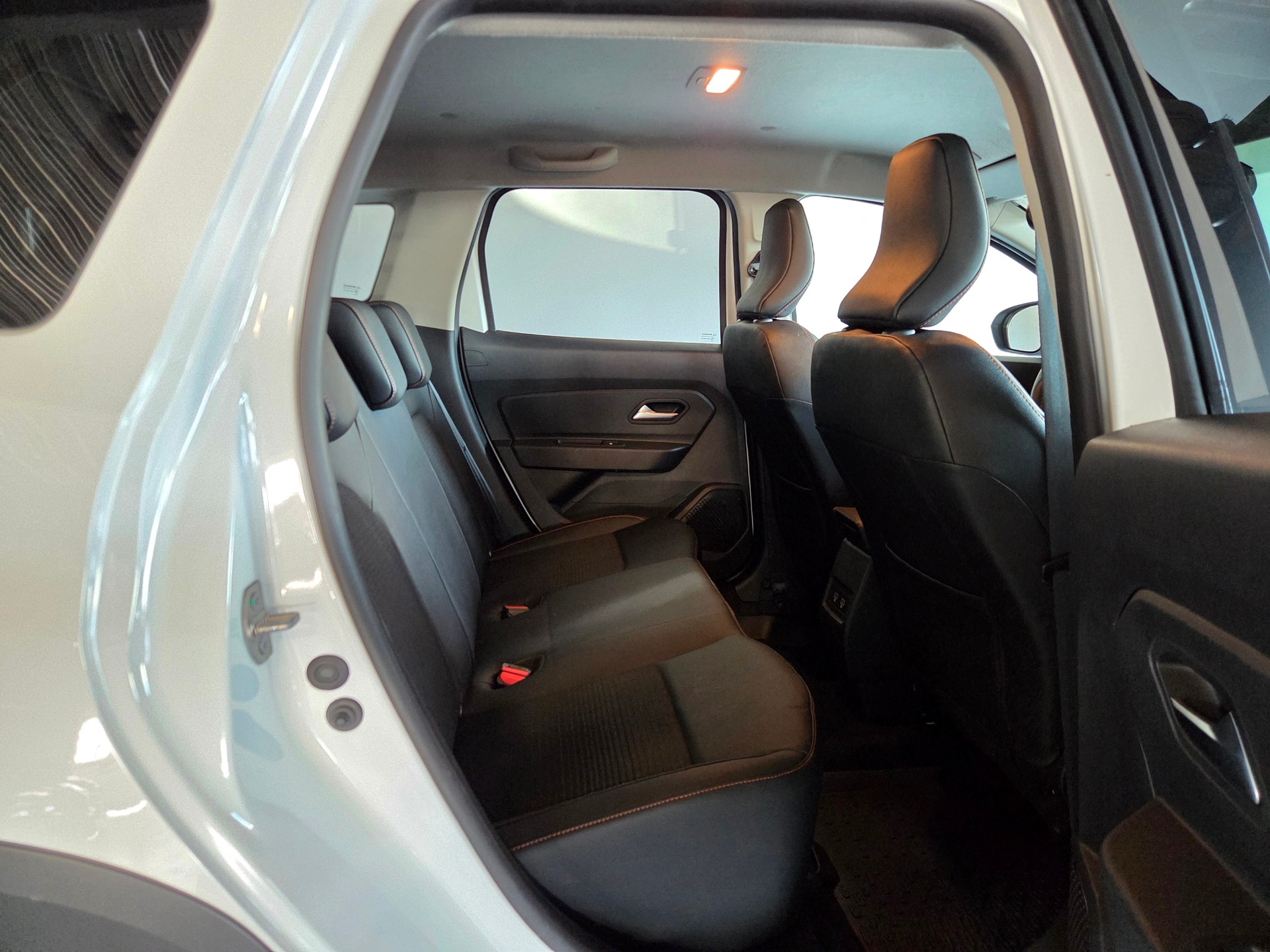 DACIA Duster 1.3 TCe 150 Extreme EDC-image-19
