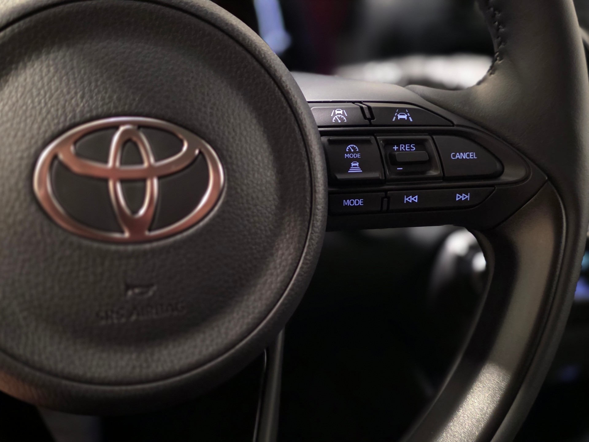 TOYOTA TOYOTA 1,5 VVT-i HSD CVT Teamplayer-image-8