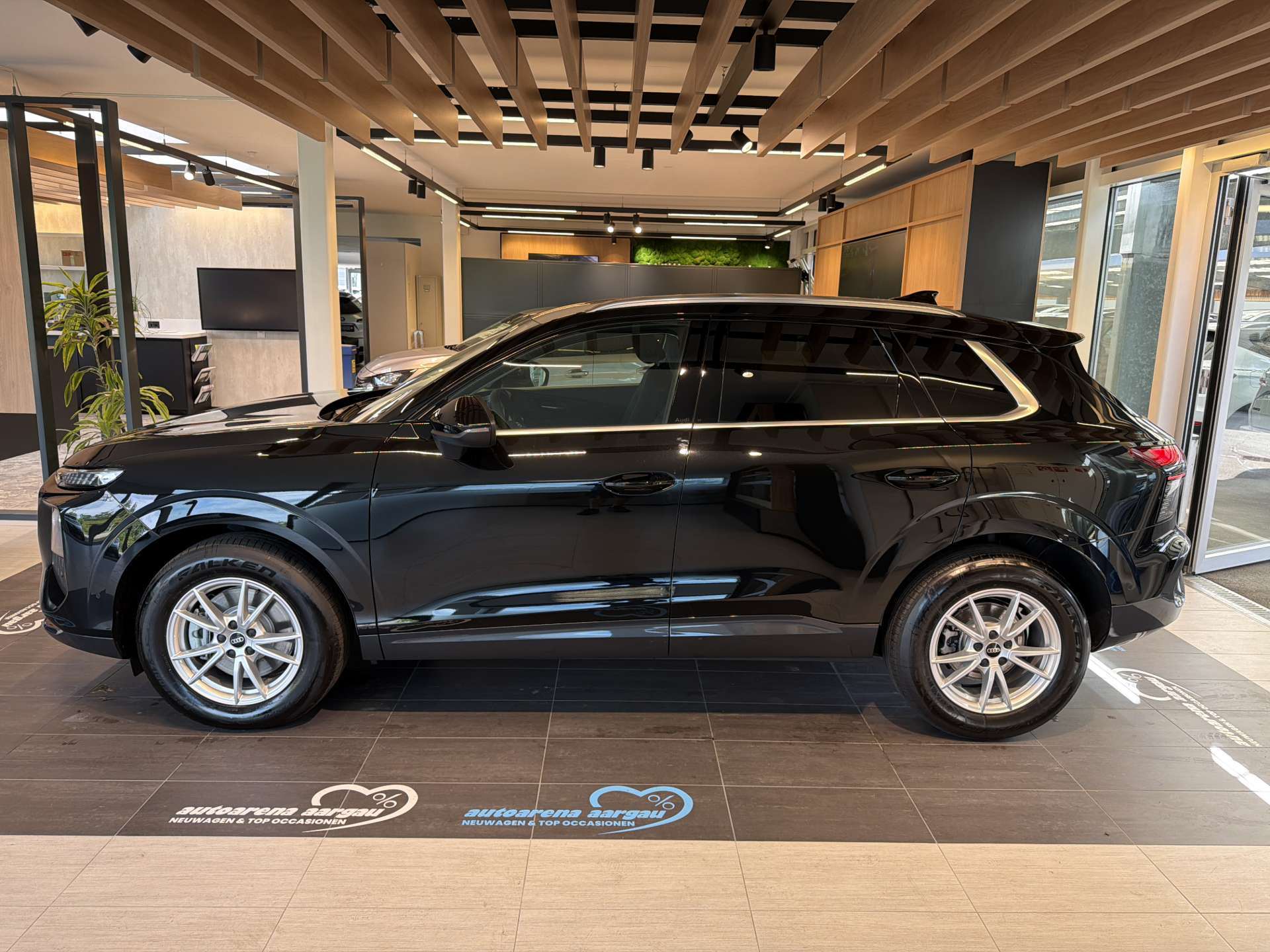 AUDI Q3 TFSi quattro S-Tronic Automat 204PS-image-11