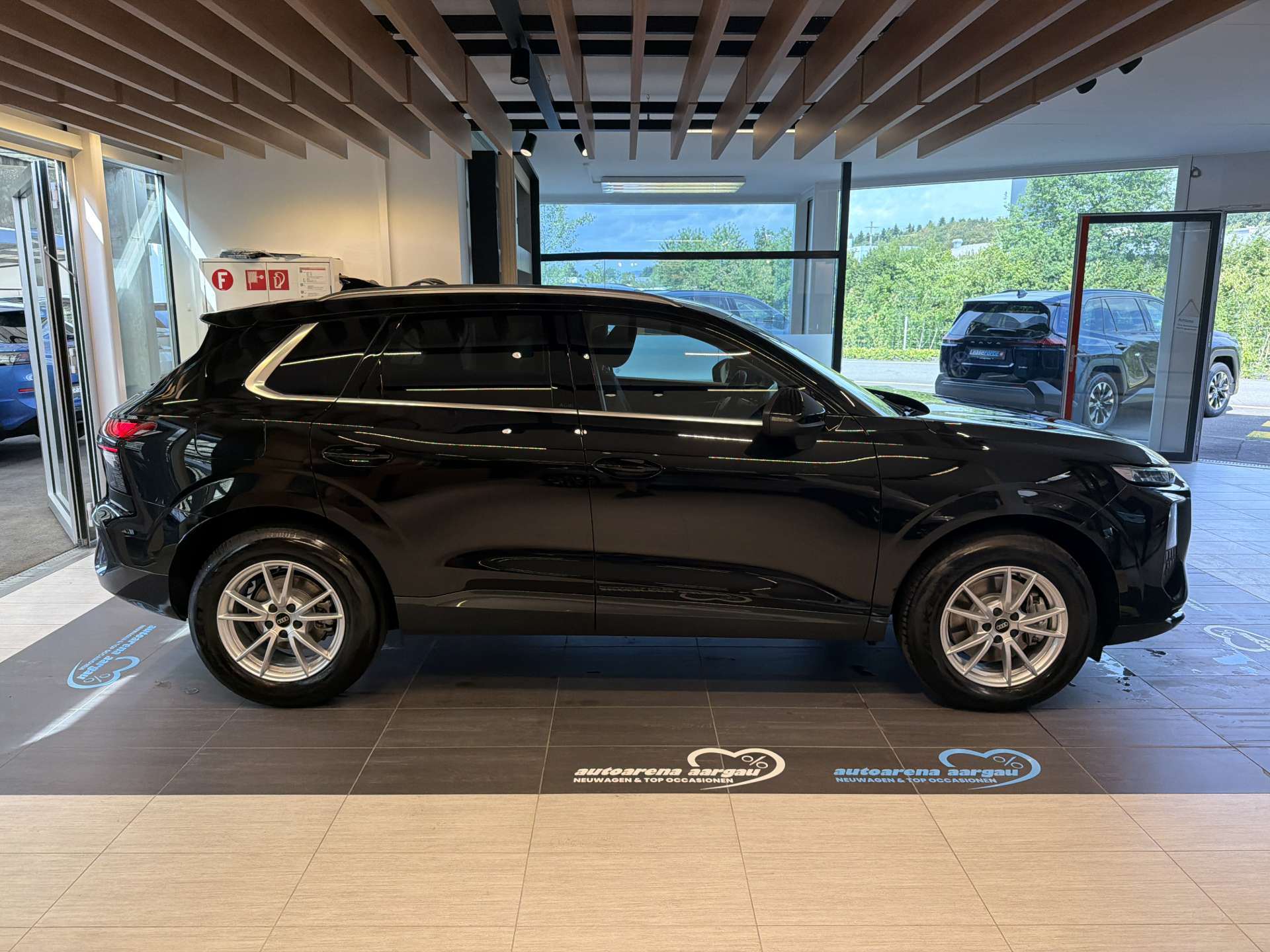 AUDI Q3 TFSi quattro S-Tronic Automat 204PS-image-13