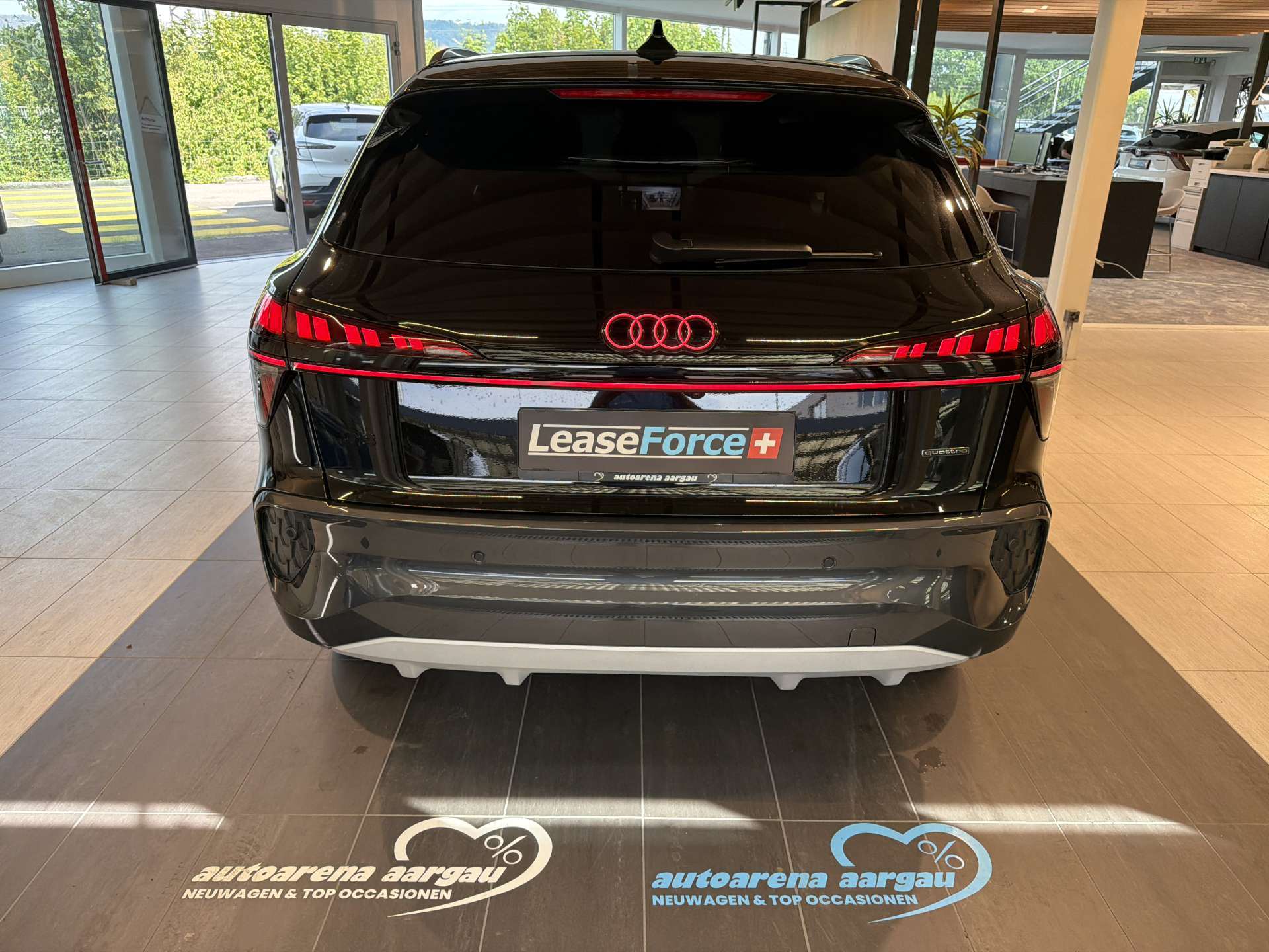 AUDI Q3 TFSi quattro S-Tronic Automat 204PS-image-12
