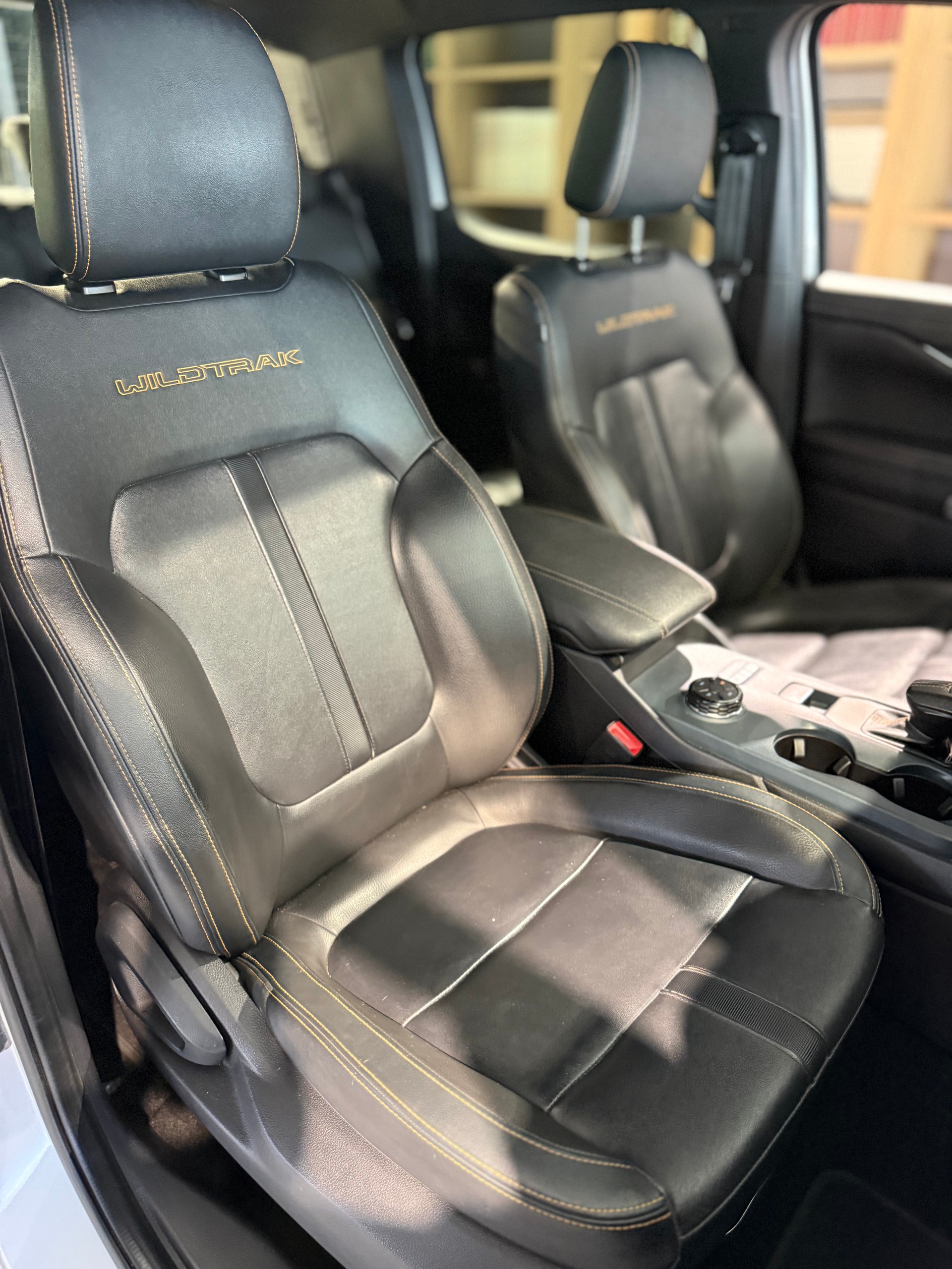 FORD Ranger Wildtrak 3.0 Eco Blue e-4WD Automat-image-6
