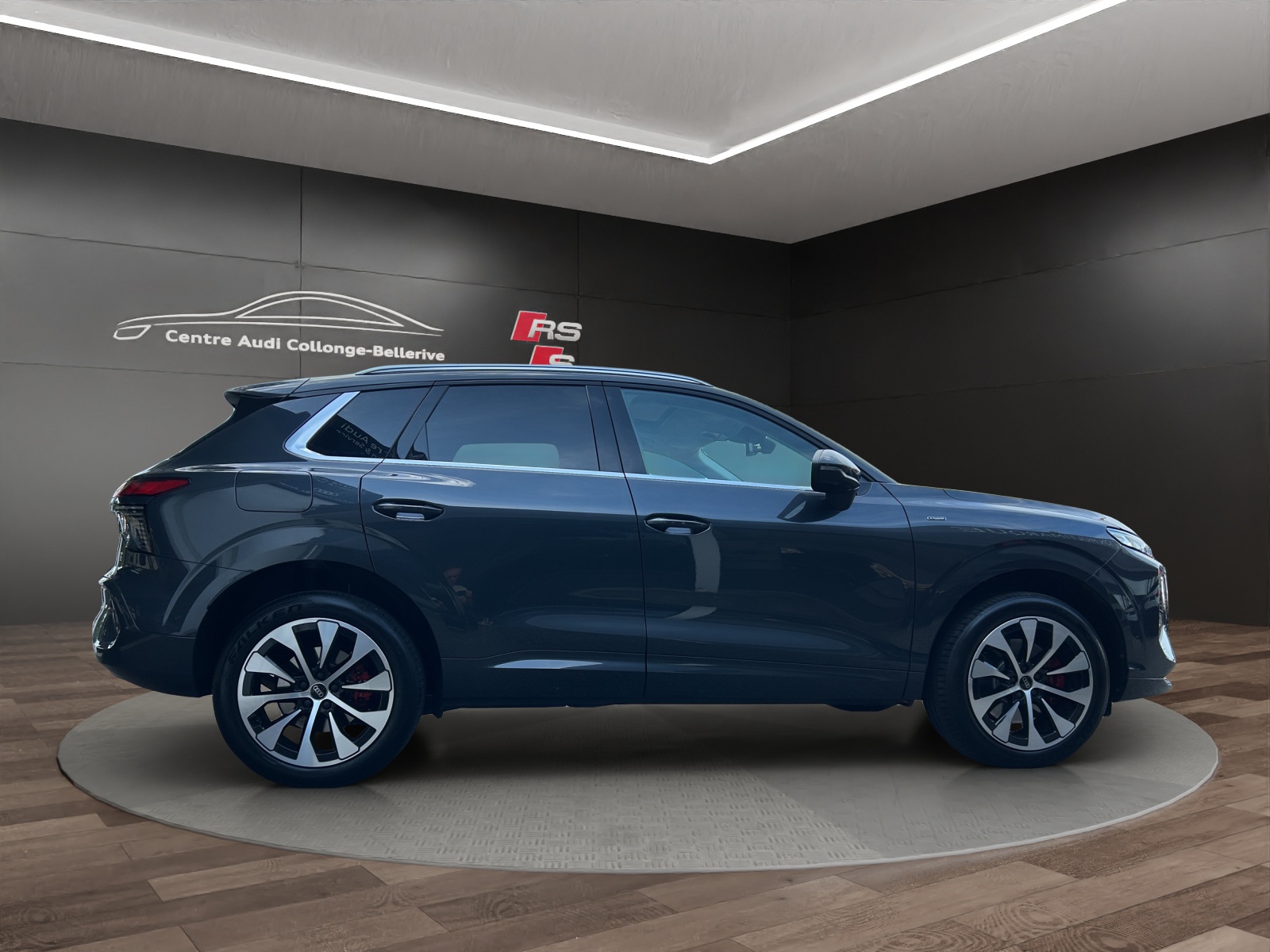 AUDI Q3 SUV e-hybrid 200 kW S tronig-image-6