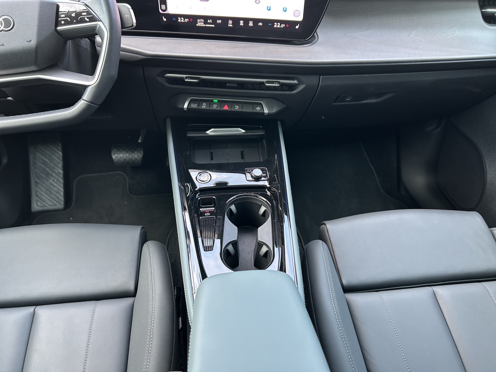 AUDI Q3 SUV e-hybrid 200 kW S tronig-image-11
