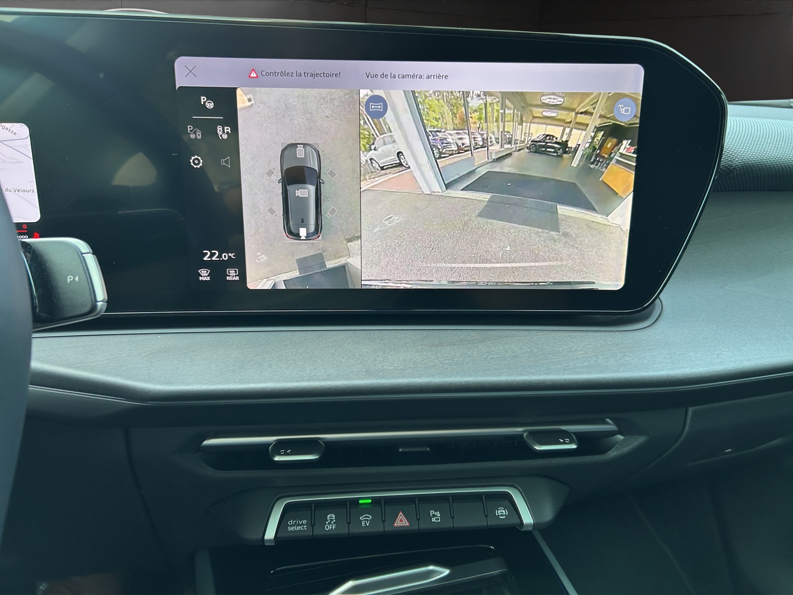 AUDI Q3 SUV e-hybrid 200 kW S tronig-image-12
