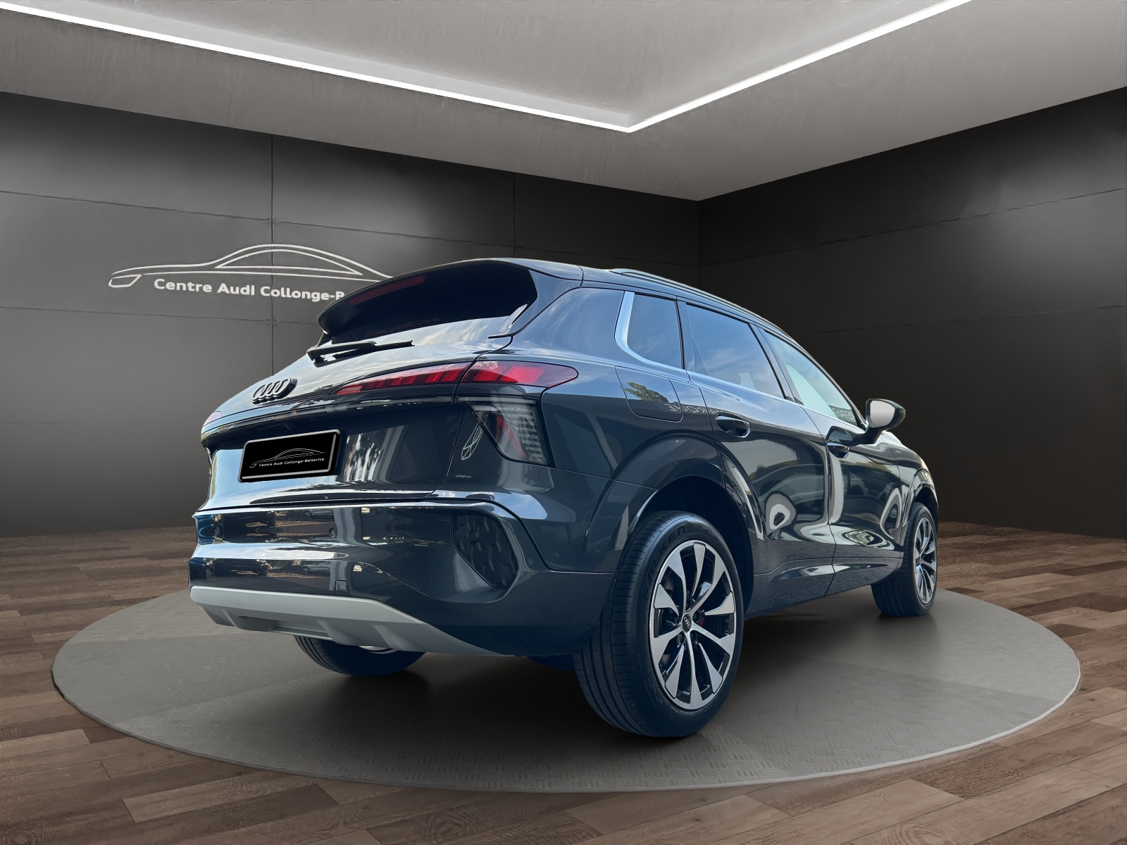 AUDI Q3 SUV e-hybrid 200 kW S tronig-image-5