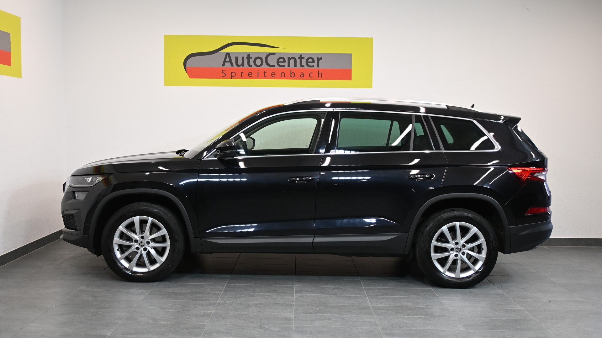 SKODA Kodiaq 2.0 TSI 4x4 Style 7-PLÄTZER-image-12