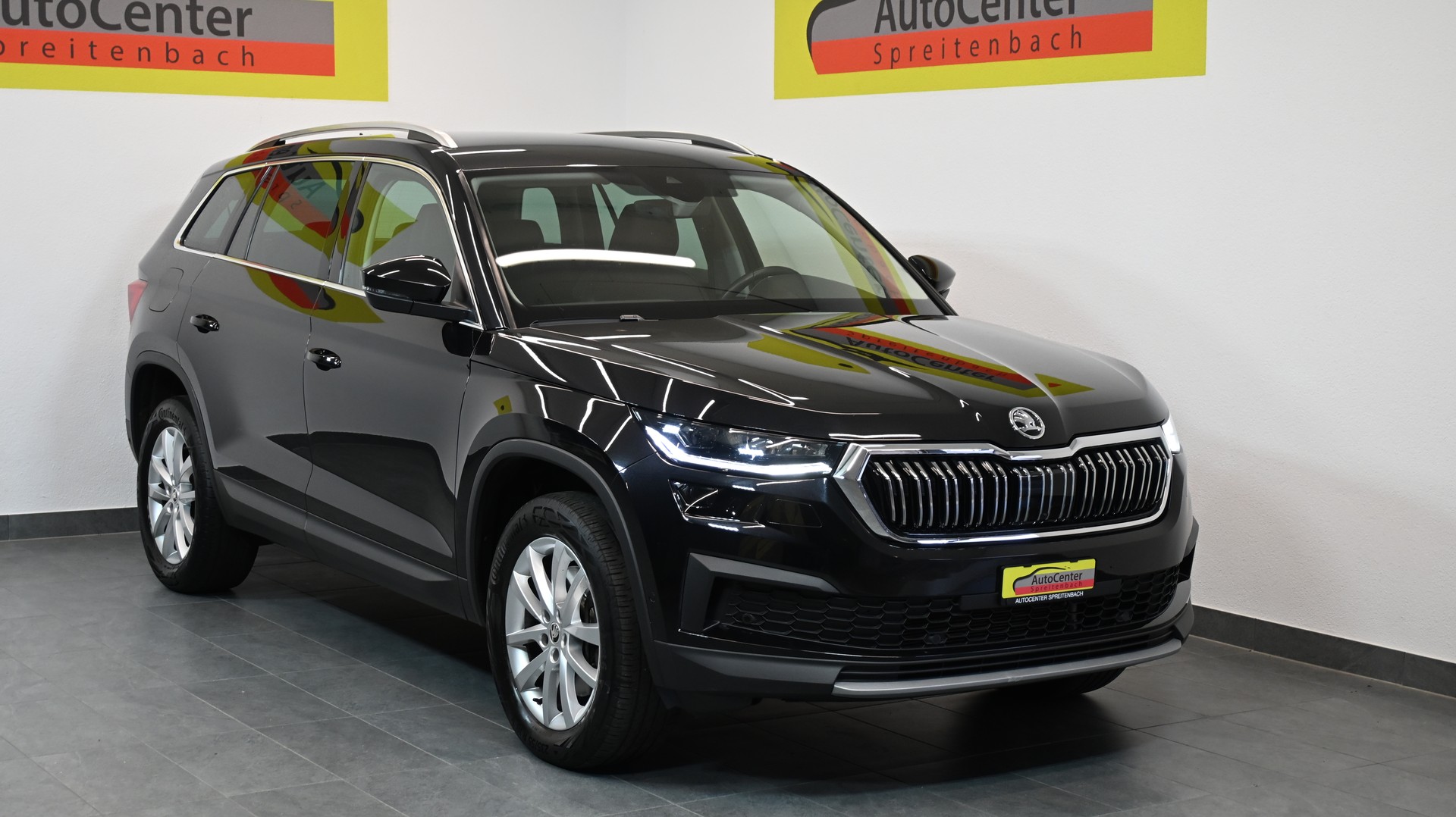 SKODA Kodiaq 2.0 TSI 4x4 Style 7-PLÄTZER-image-0
