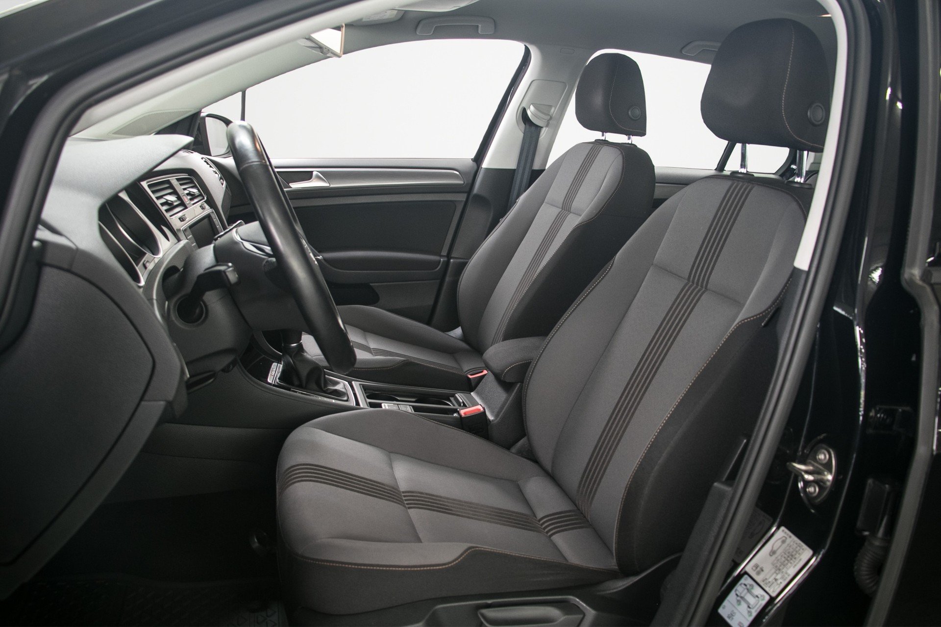 VW Golf 2.0 TDI Allstar 4Motion-image-9
