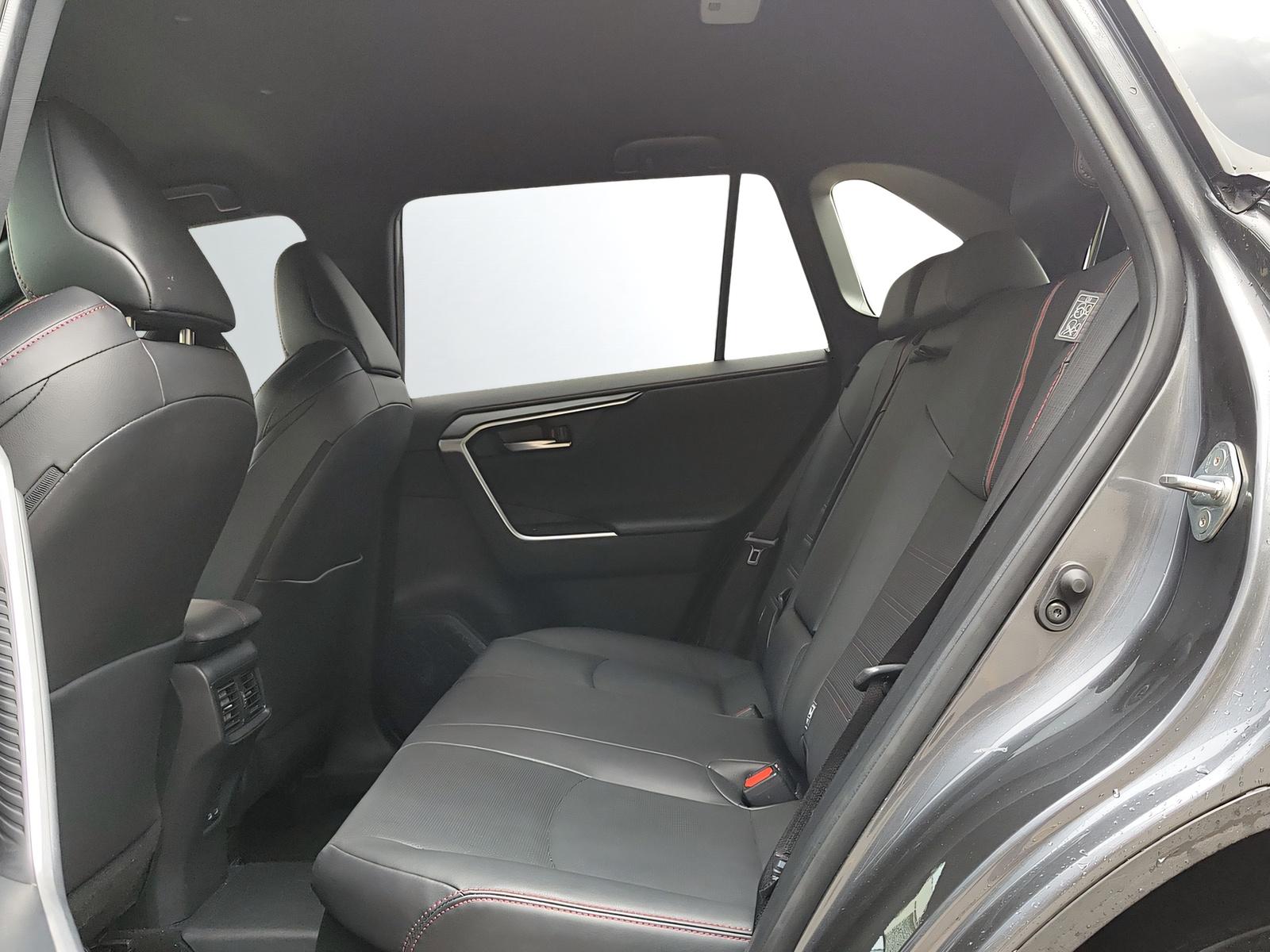 TOYOTA RAV4 2.5 Plug-In-Hybrid Platinum-image-11