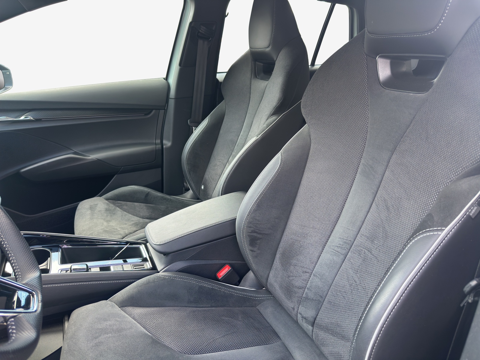 SKODA Enyaq iV 80x SportLine-image-8