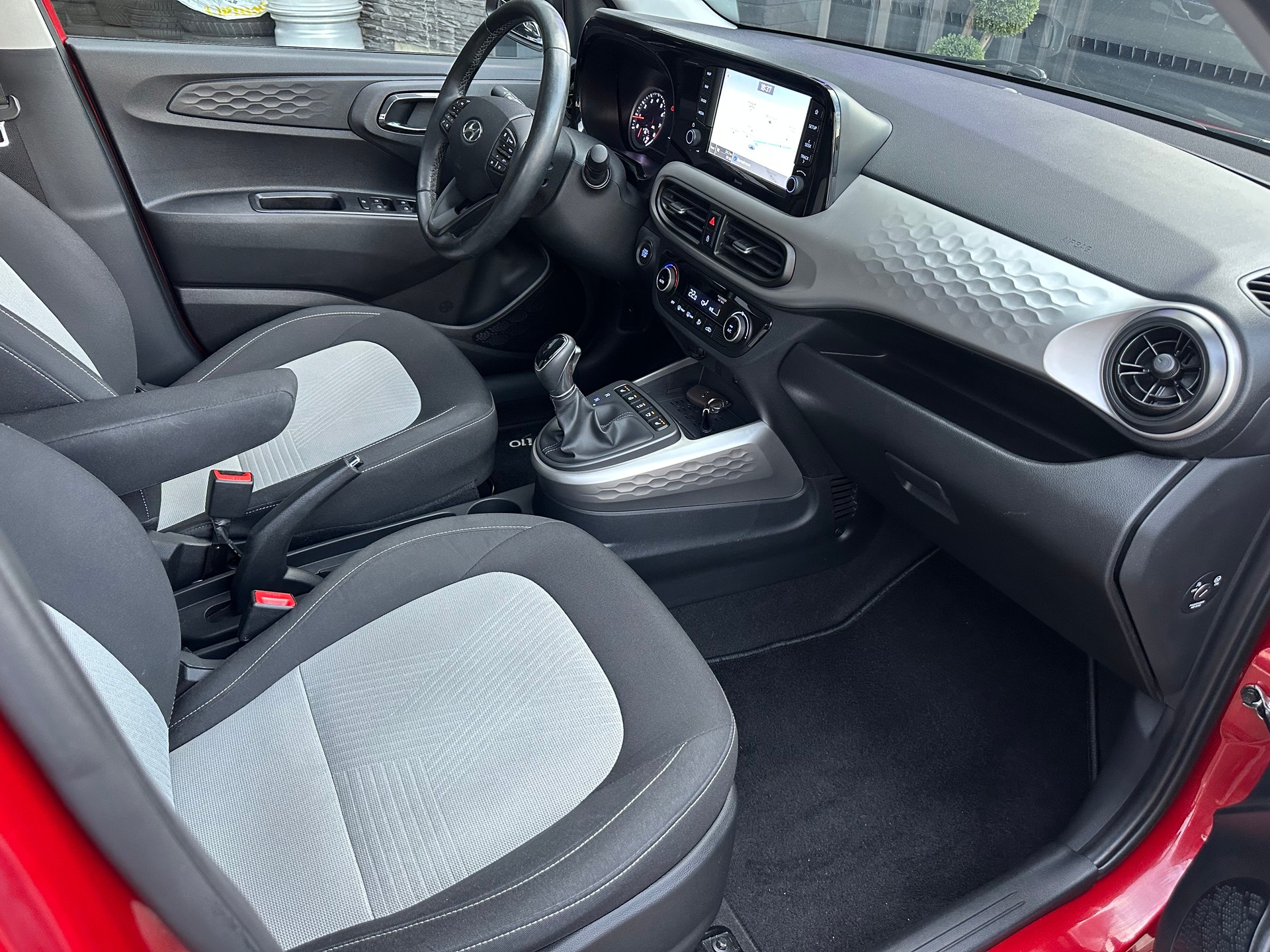 HYUNDAI i10 1.2 Vertex Automat-image-12