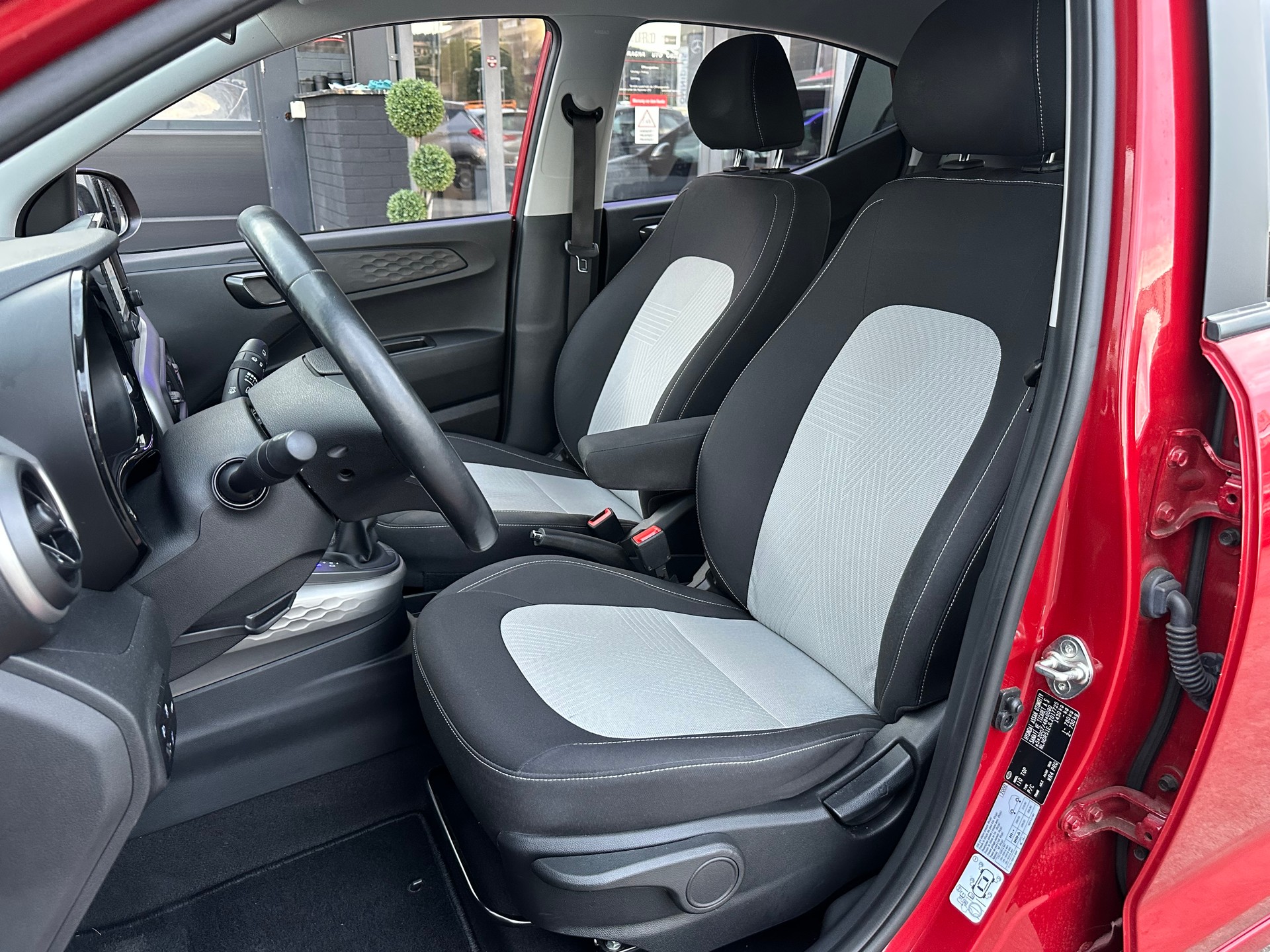 HYUNDAI i10 1.2 Vertex Automat-image-19