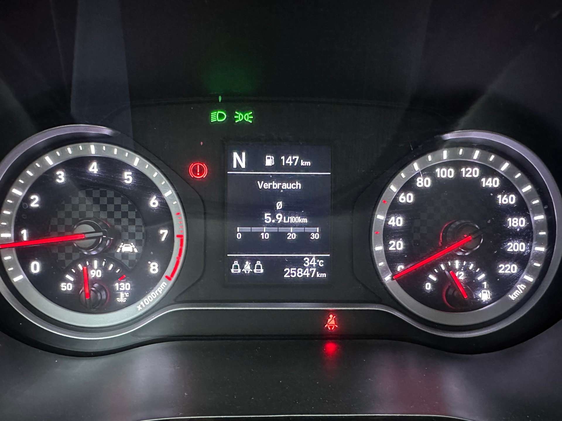 HYUNDAI i10 1.2 Vertex Automat-image-30