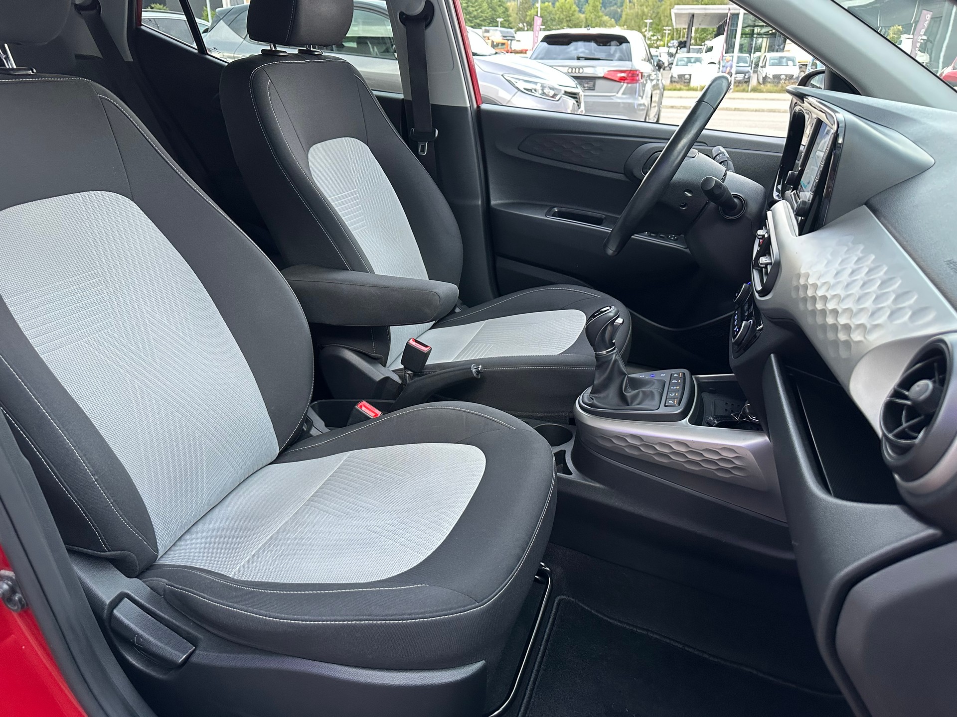 HYUNDAI i10 1.2 Vertex Automat-image-22