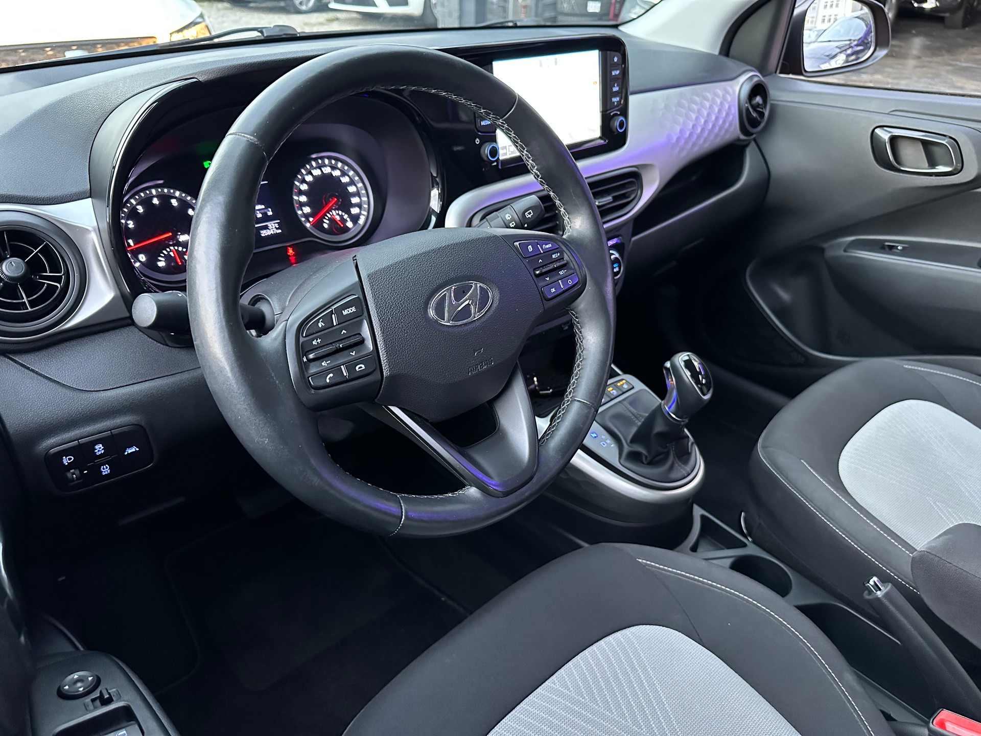 HYUNDAI i10 1.2 Vertex Automat-image-28