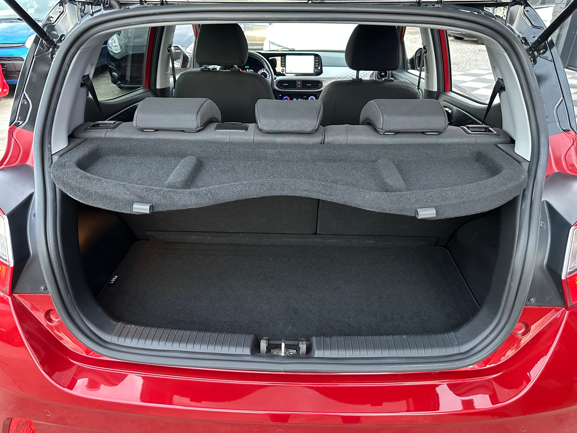 HYUNDAI i10 1.2 Vertex Automat-image-11