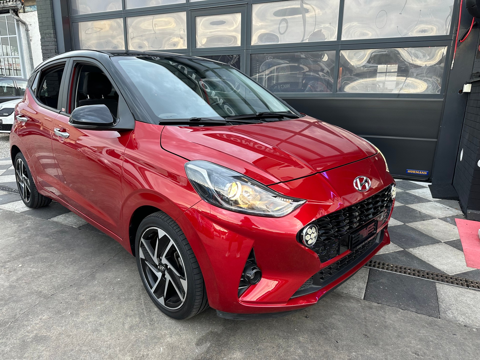 HYUNDAI i10 1.2 Vertex Automat-showroom-element-2