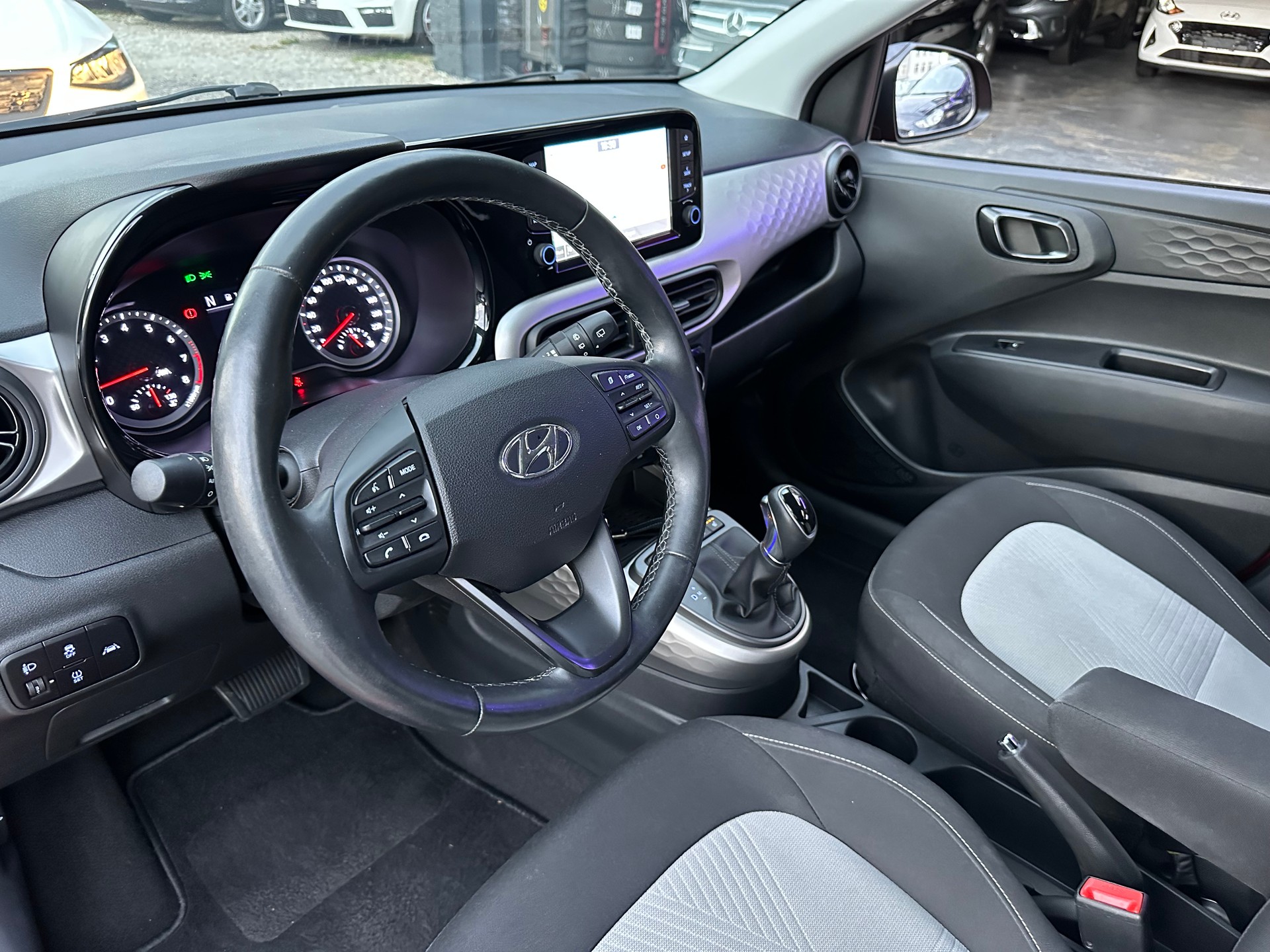 HYUNDAI i10 1.2 Vertex Automat-image-26