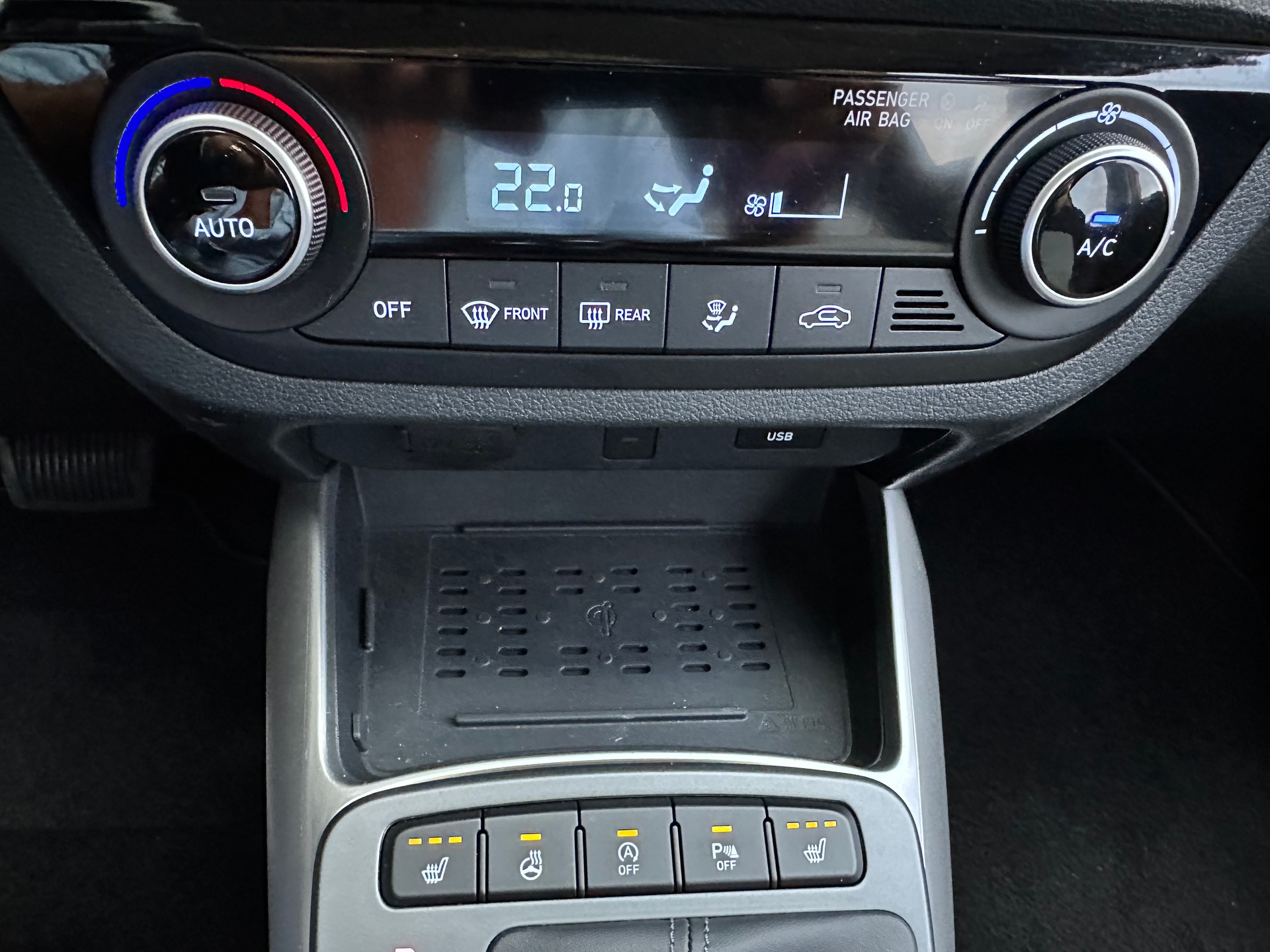 HYUNDAI i10 1.2 Vertex Automat-image-18