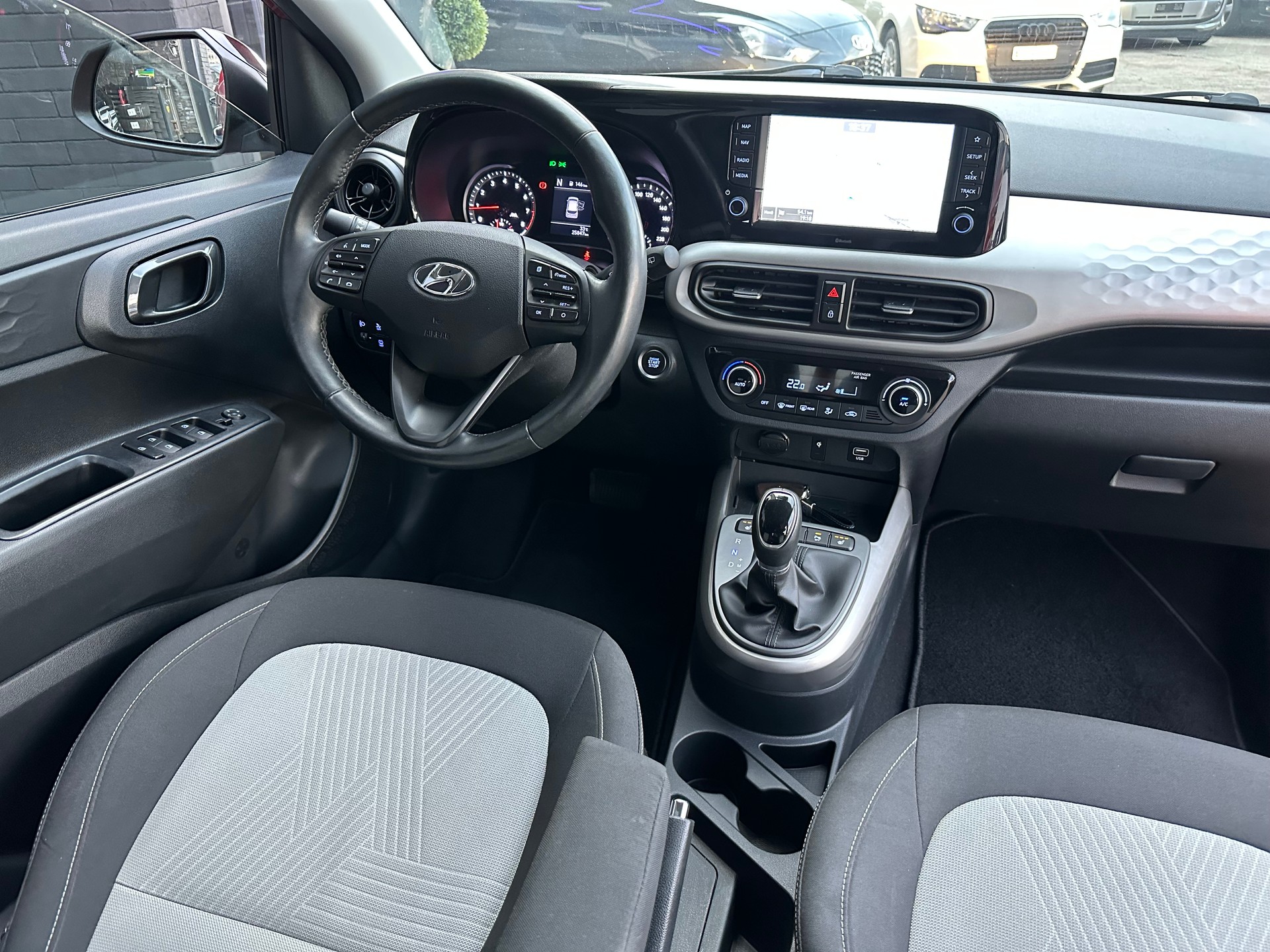 HYUNDAI i10 1.2 Vertex Automat-image-14