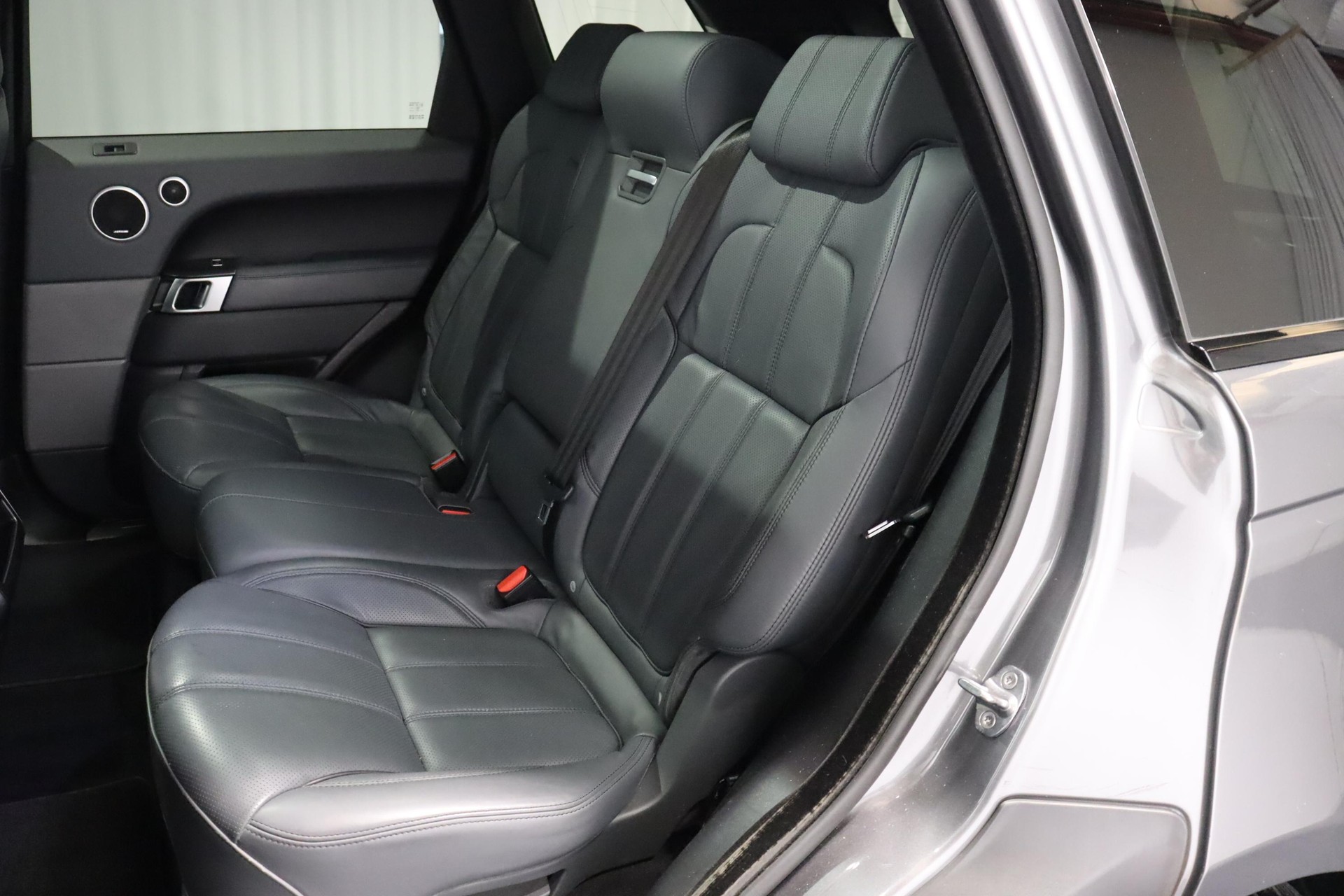 LAND ROVER Range Rover Sport 3.0 SDV6 HSE Dynamic-image-8