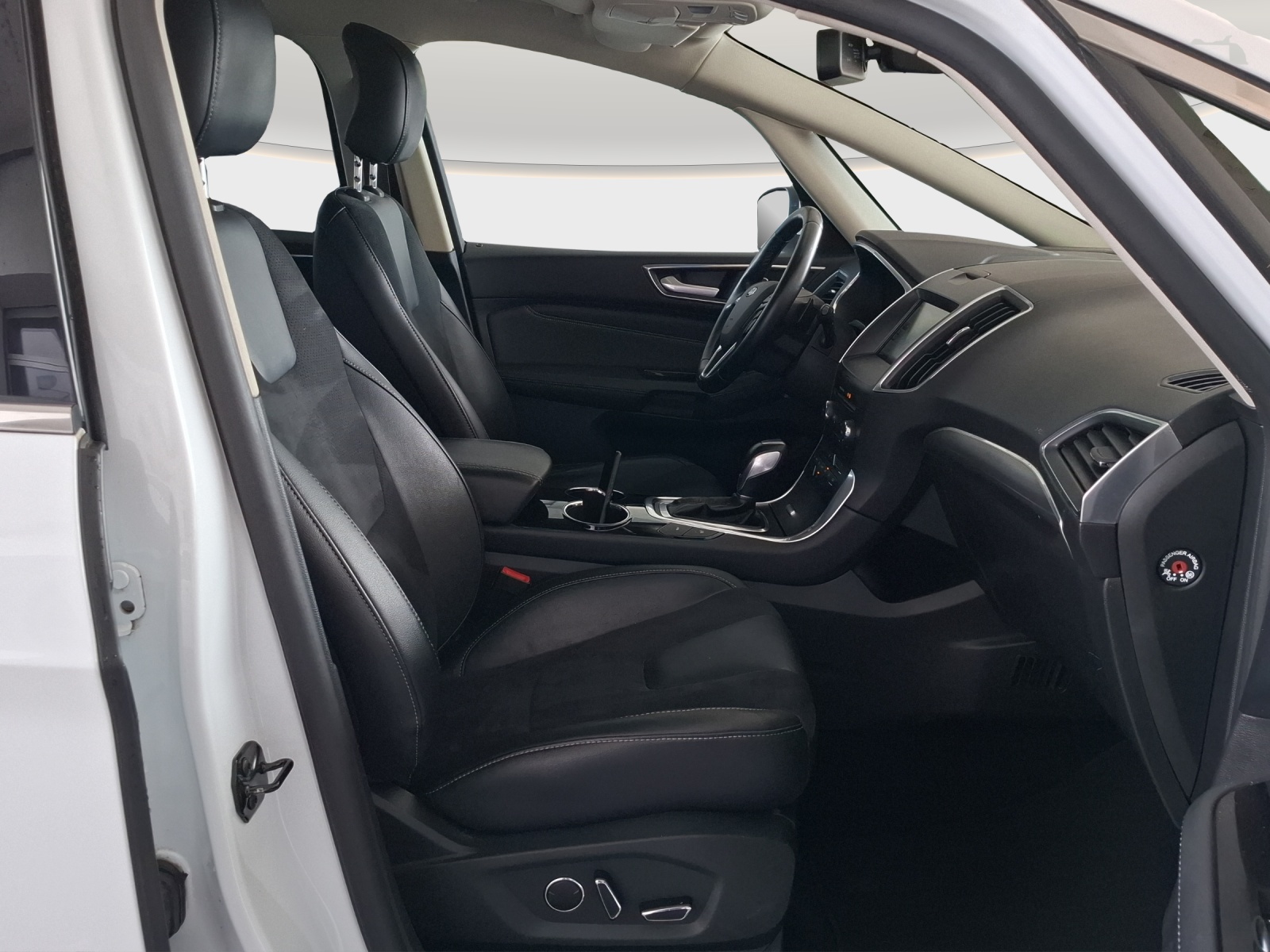 FORD S-Max 2.0 TDCi Titanium AWD PowerShift // PANORAMA // ANHÄNGERKUPPLUNG-image-9