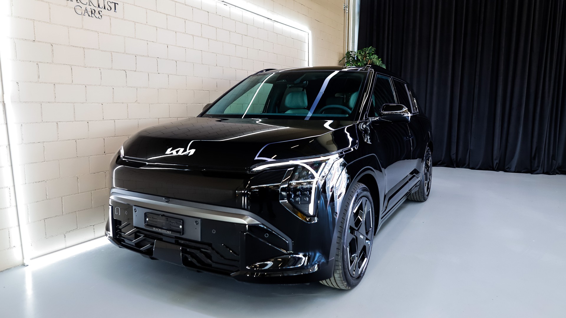 KIA EV3 81,4 kWh GT Line AWD 4x4-image-1