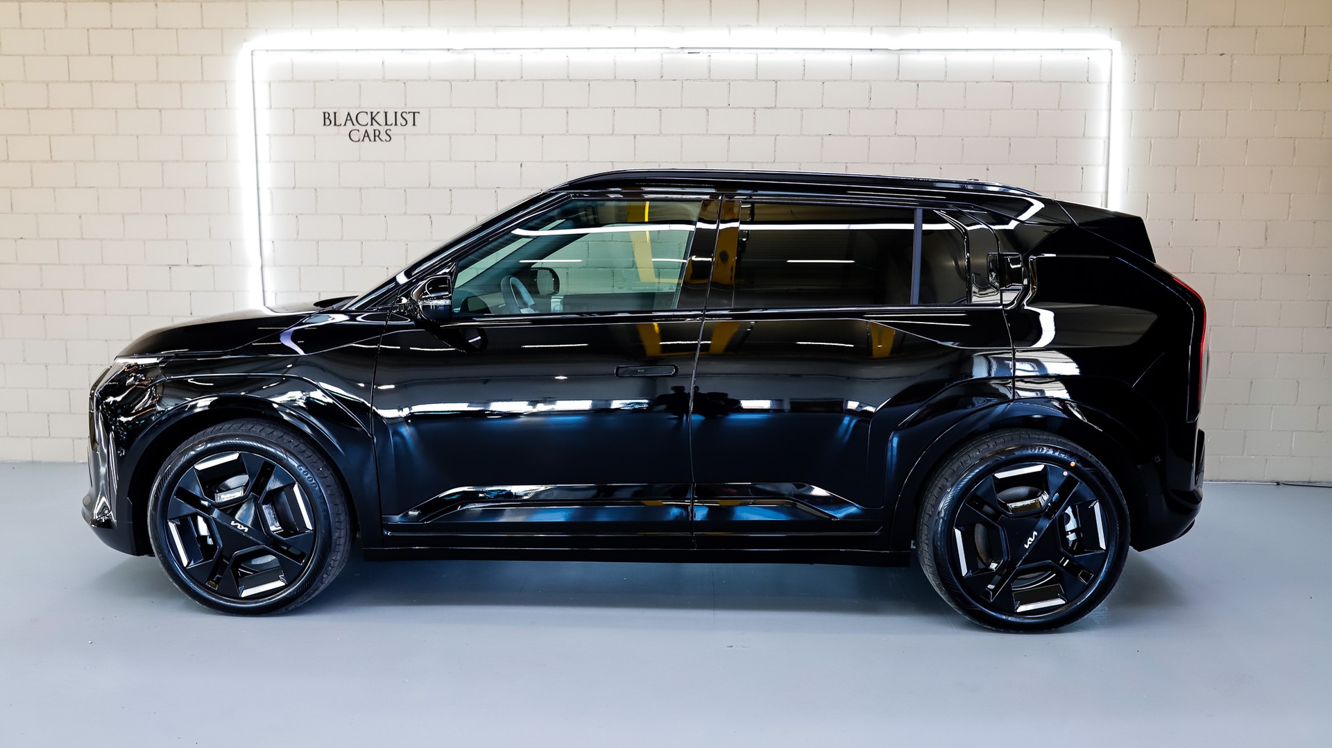 KIA EV3 81,4 kWh GT Line AWD 4x4-image-3