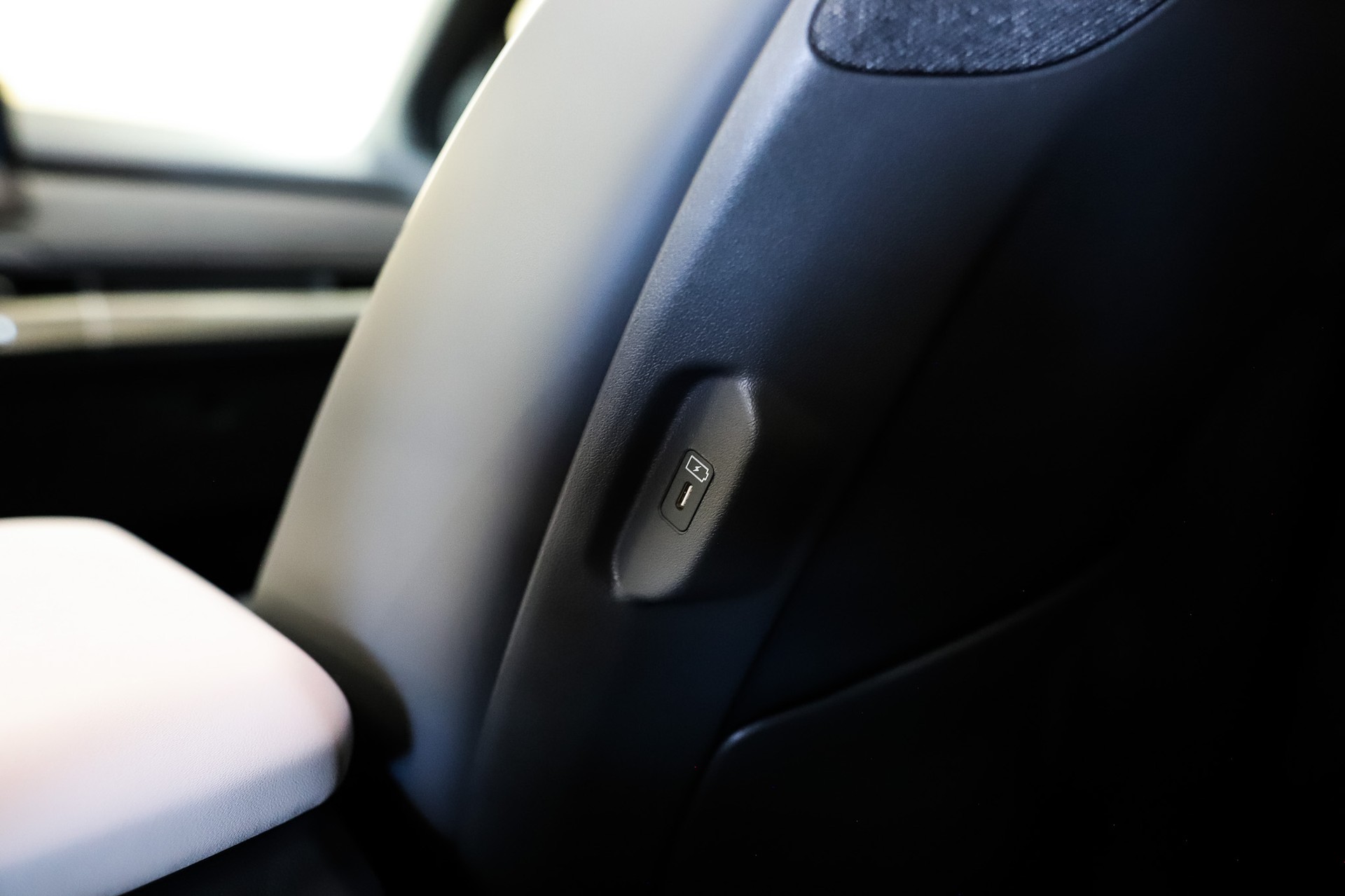 KIA EV3 81,4 kWh GT Line AWD 4x4-image-15