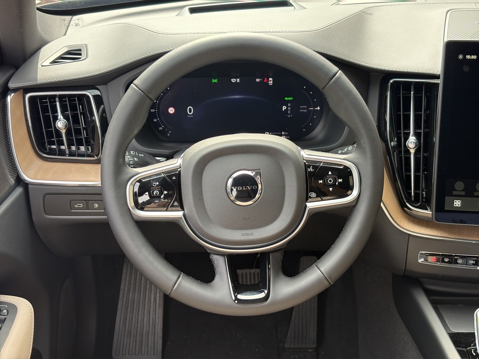 Image VOLVO XC60 XC60 T6 eAWD PluginHybrid Ultra Dark Geartronic