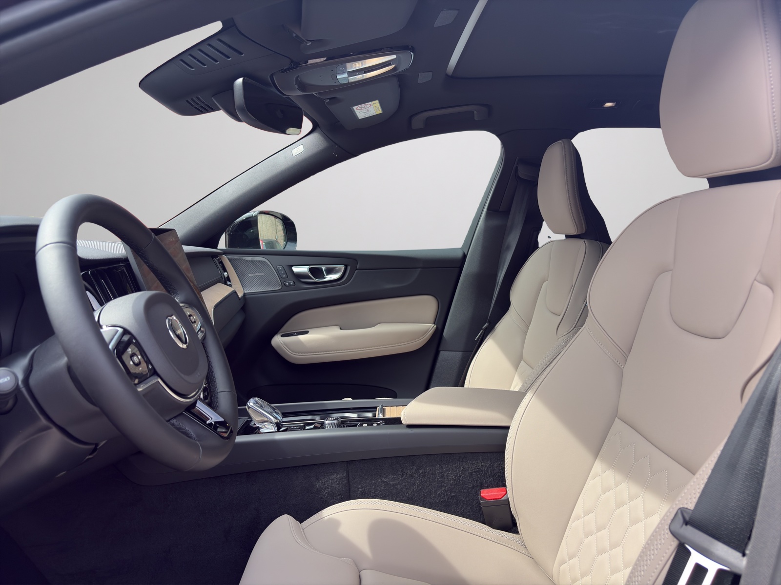 Image VOLVO XC60 XC60 T6 eAWD PluginHybrid Ultra Dark Geartronic