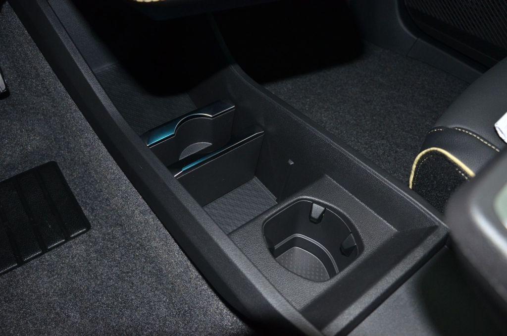 RENAULT Megane E-Tech EV60 *ICONIC*-image-27