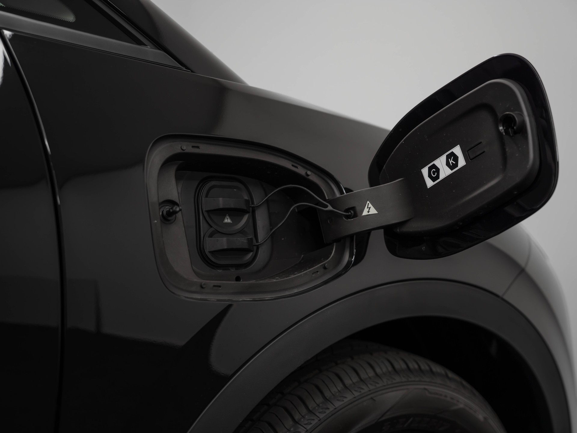 GAC AION UT Elektro / 8 Jahre Werksgarantie-image-11