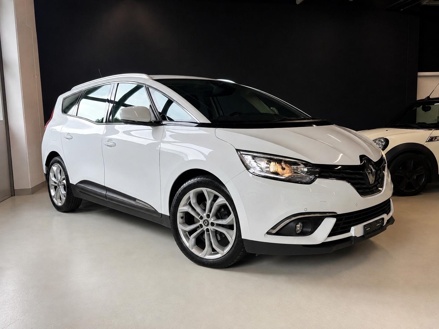 RENAULT Grand Scénic 1.5 dCi Bose EDC-image-3