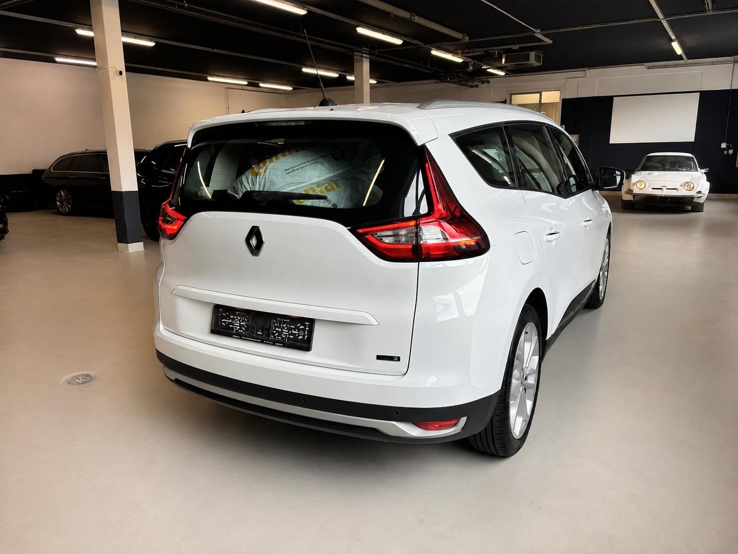RENAULT Grand Scénic 1.5 dCi Bose EDC-image-9