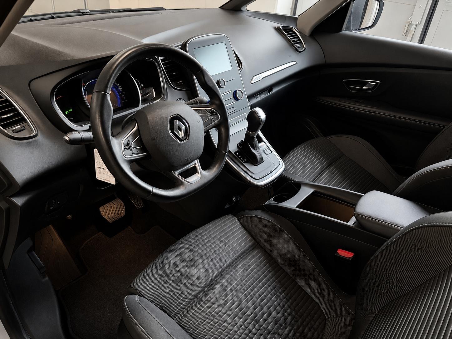RENAULT Grand Scénic 1.5 dCi Bose EDC-image-11