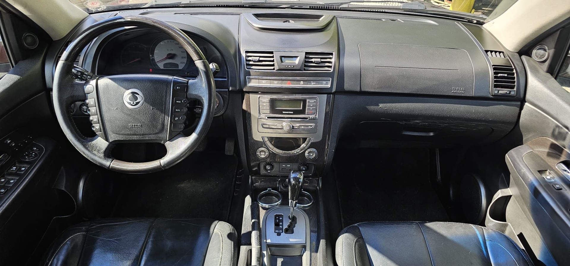 KGM-SsangYong Rexton RX200 e-XDi Quartz 4WD Automatic-image-12