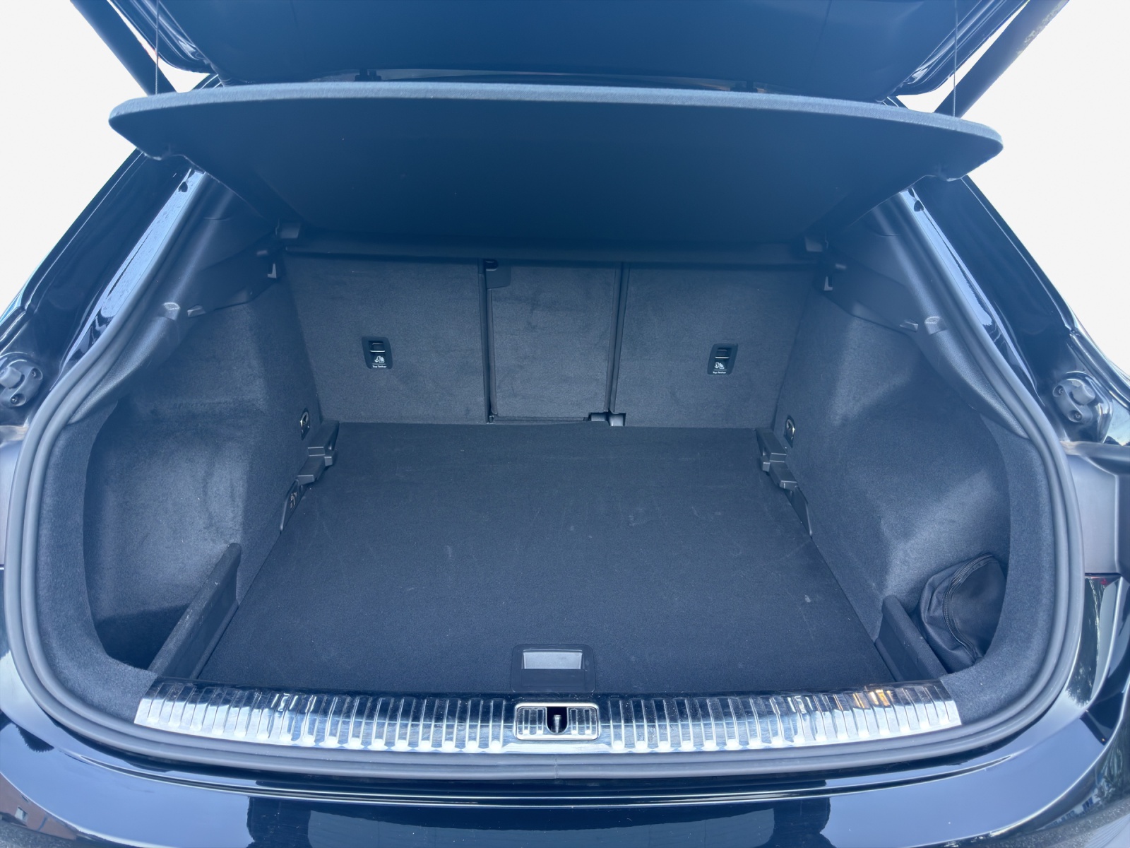 AUDI Q3 Sportback 40 TFSI S line quattro S-tronic-image-12