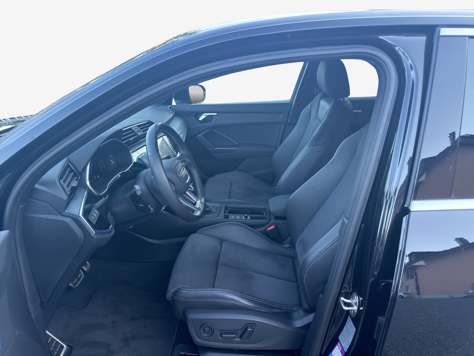 AUDI Q3 Sportback 40 TFSI S line quattro S-tronic-image-7