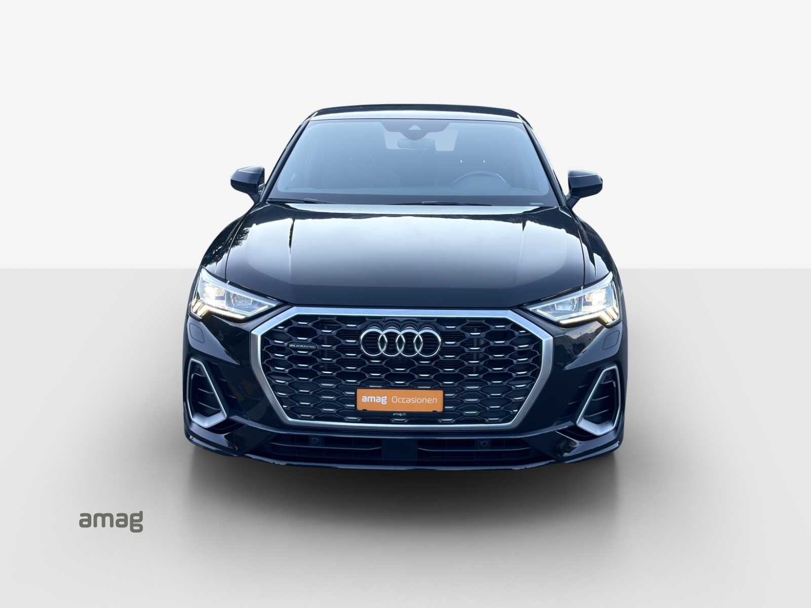 AUDI Q3 Sportback 40 TFSI S line quattro S-tronic-image-6