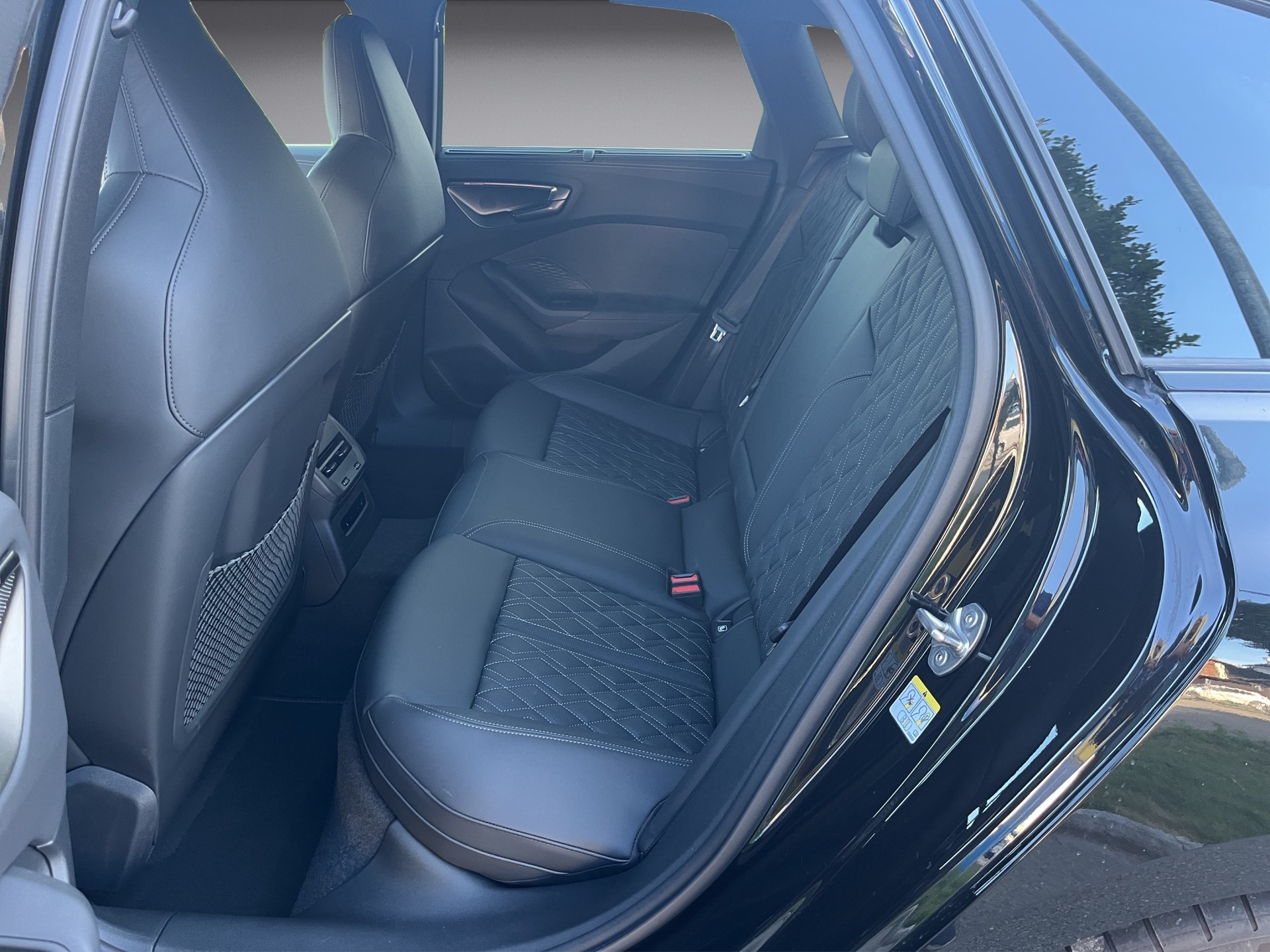 AUDI A5 Avant TFSI quattro 150 kW S tronic *Black Line, Leder mit Sitzbelüftung, Massage, Standh., 5J.Garantie, NP. Fr. 98'200.-*-image-10