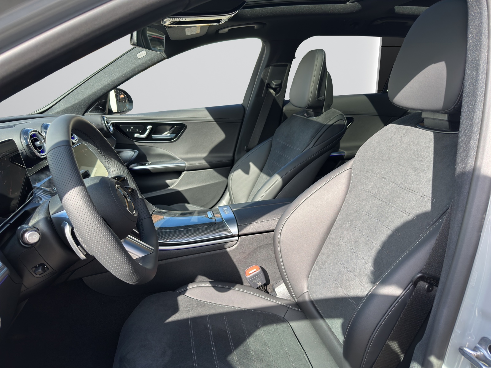 MERCEDES-BENZ C 300 T-image-8