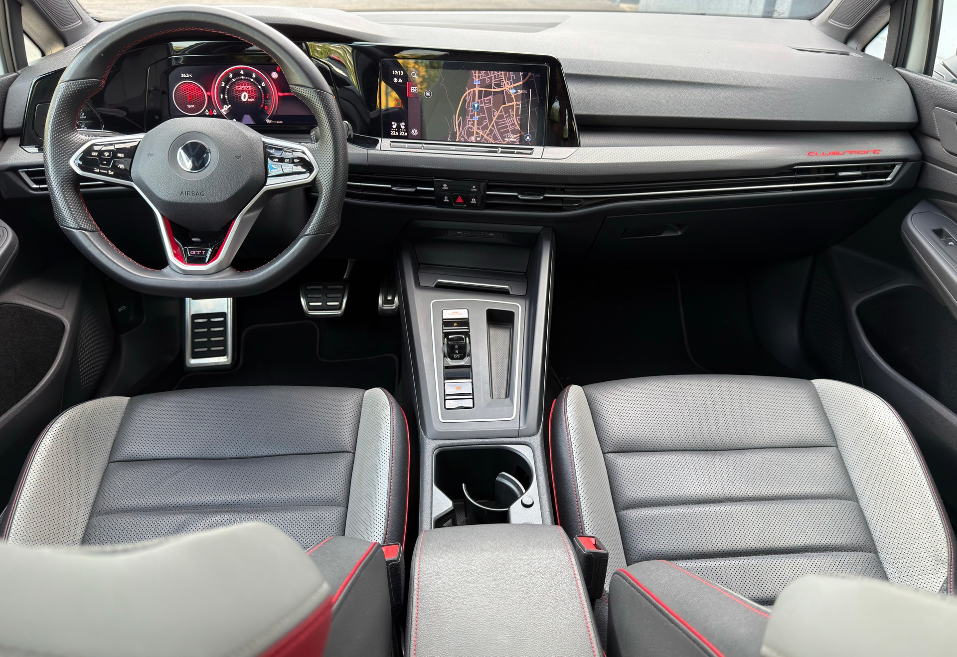 VW Golf 2.0 TSI GTI Clubsport DSG-image-8