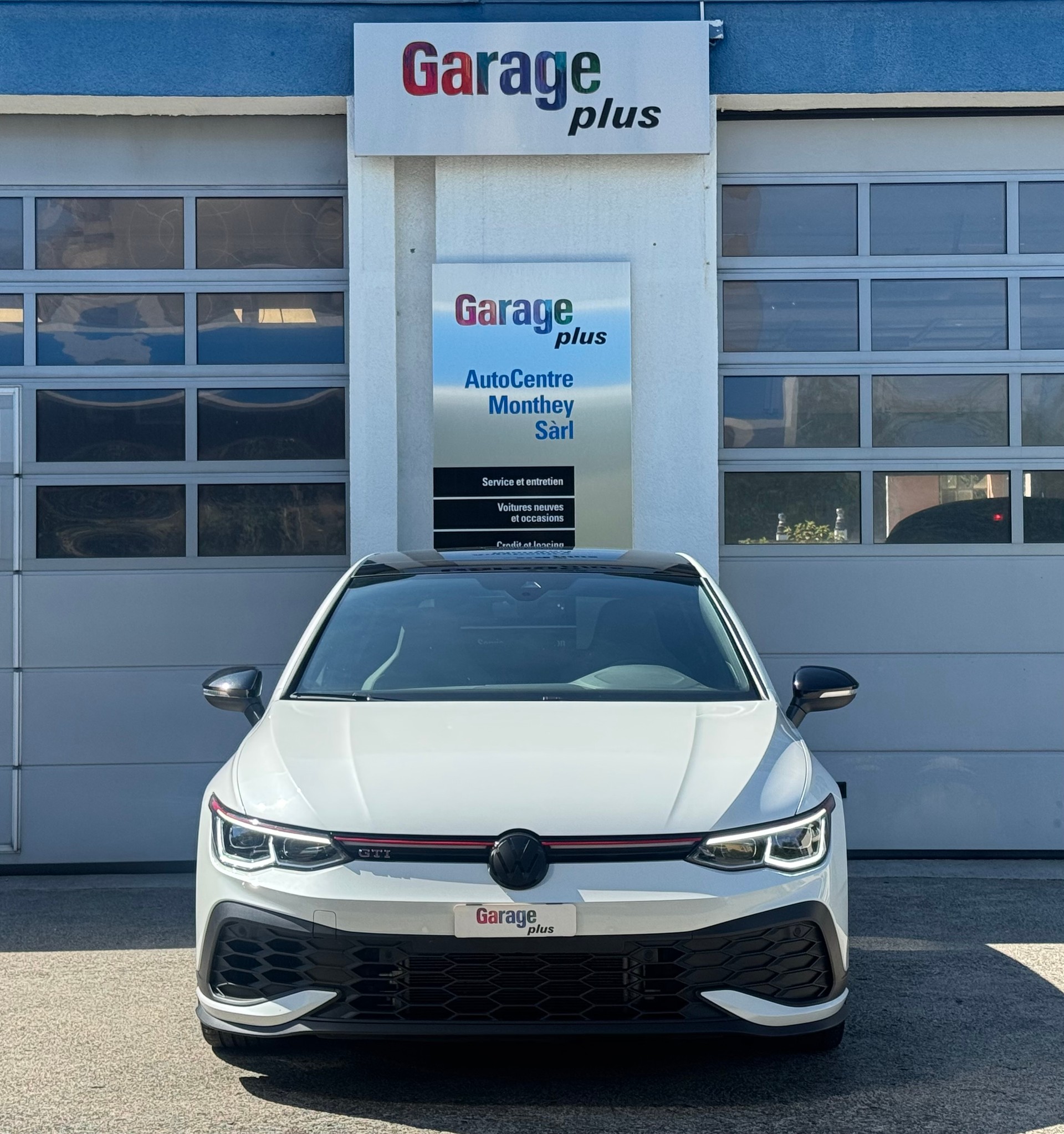 VW Golf 2.0 TSI GTI Clubsport DSG-image-2