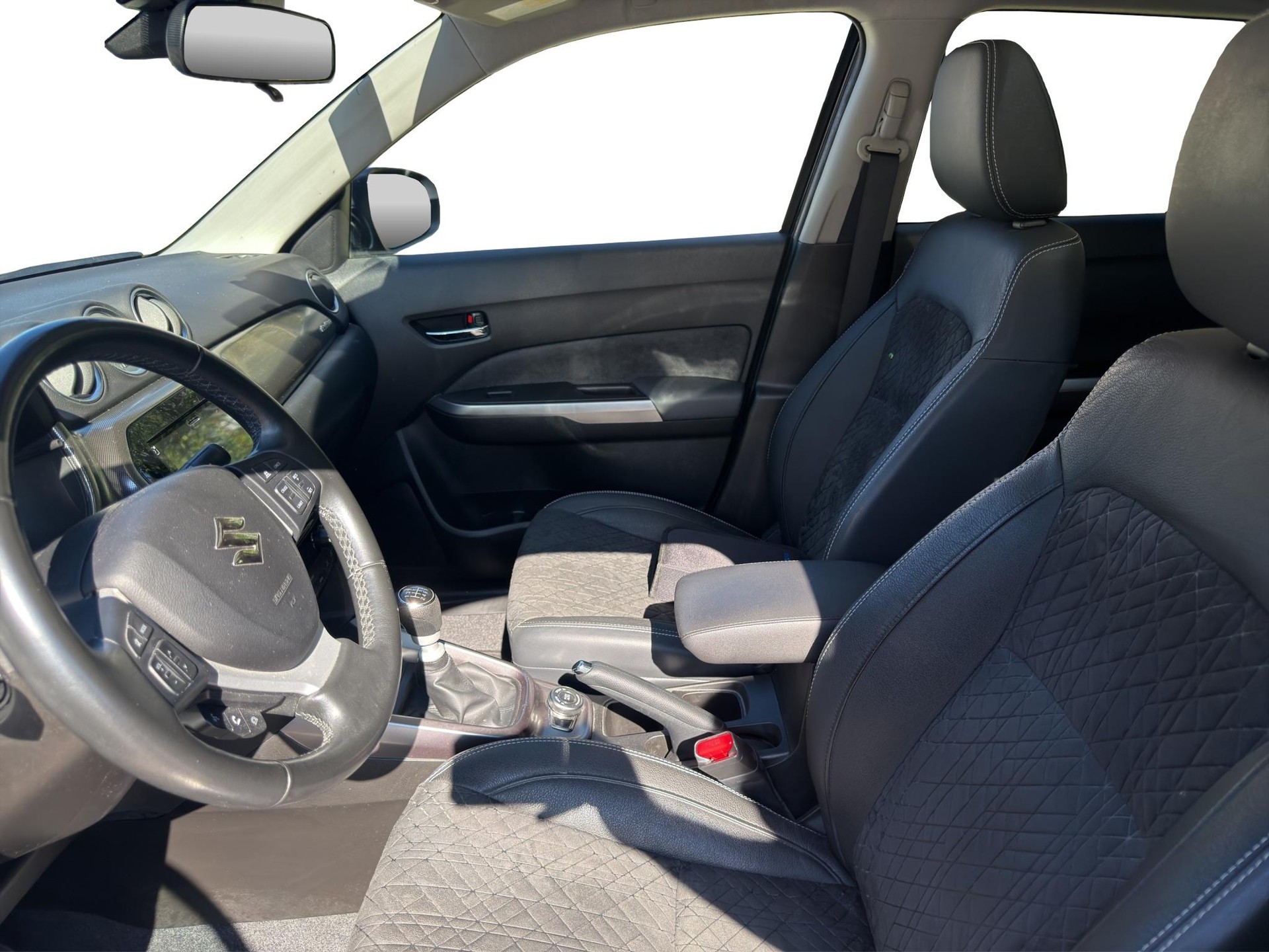 SUZUKI Vitara 1.4 T Compact Top Hybrid 4x4-image-8