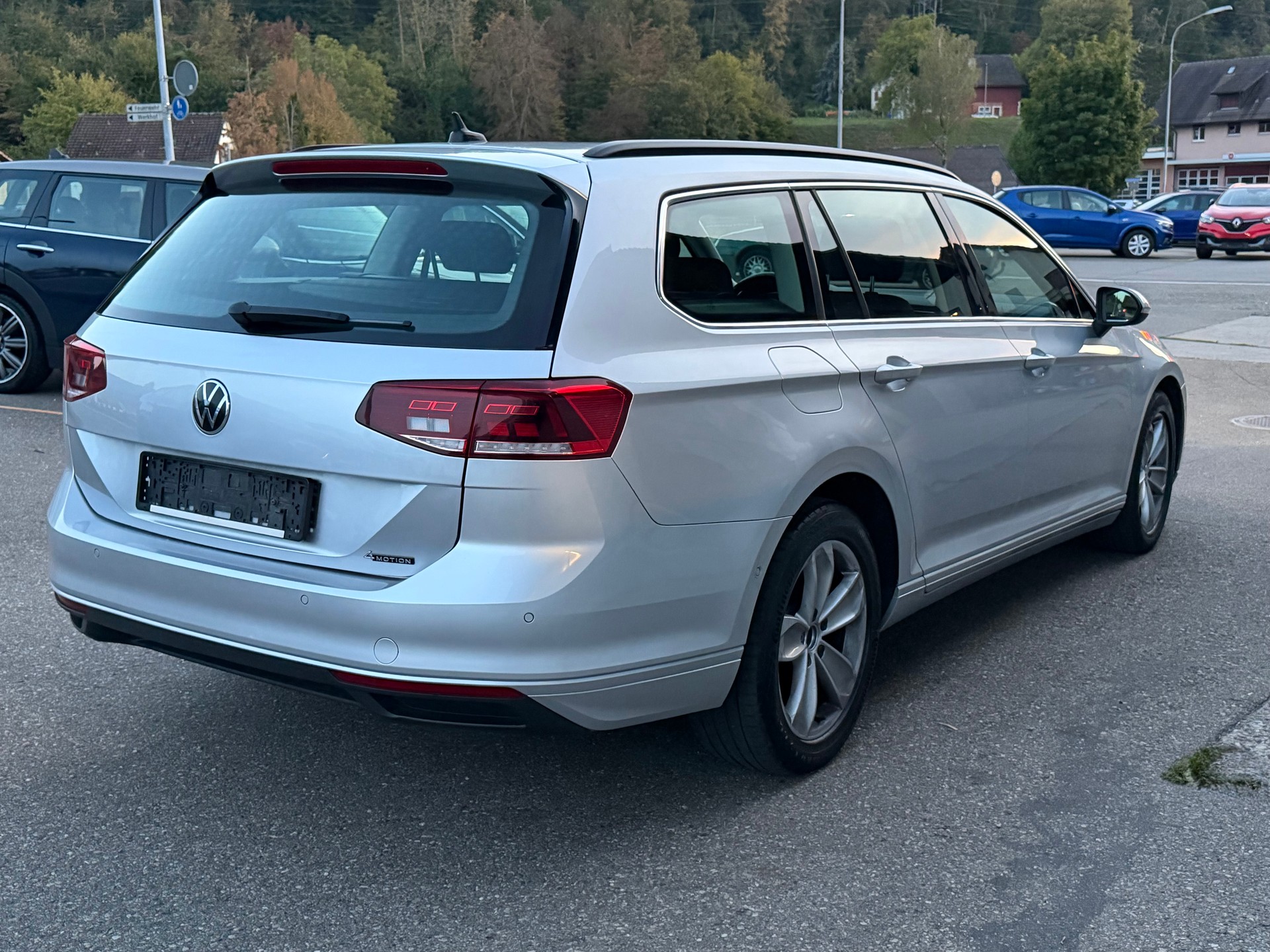 VW Passat 2.0 TDI BMT Business 4Motion DSG-image-5