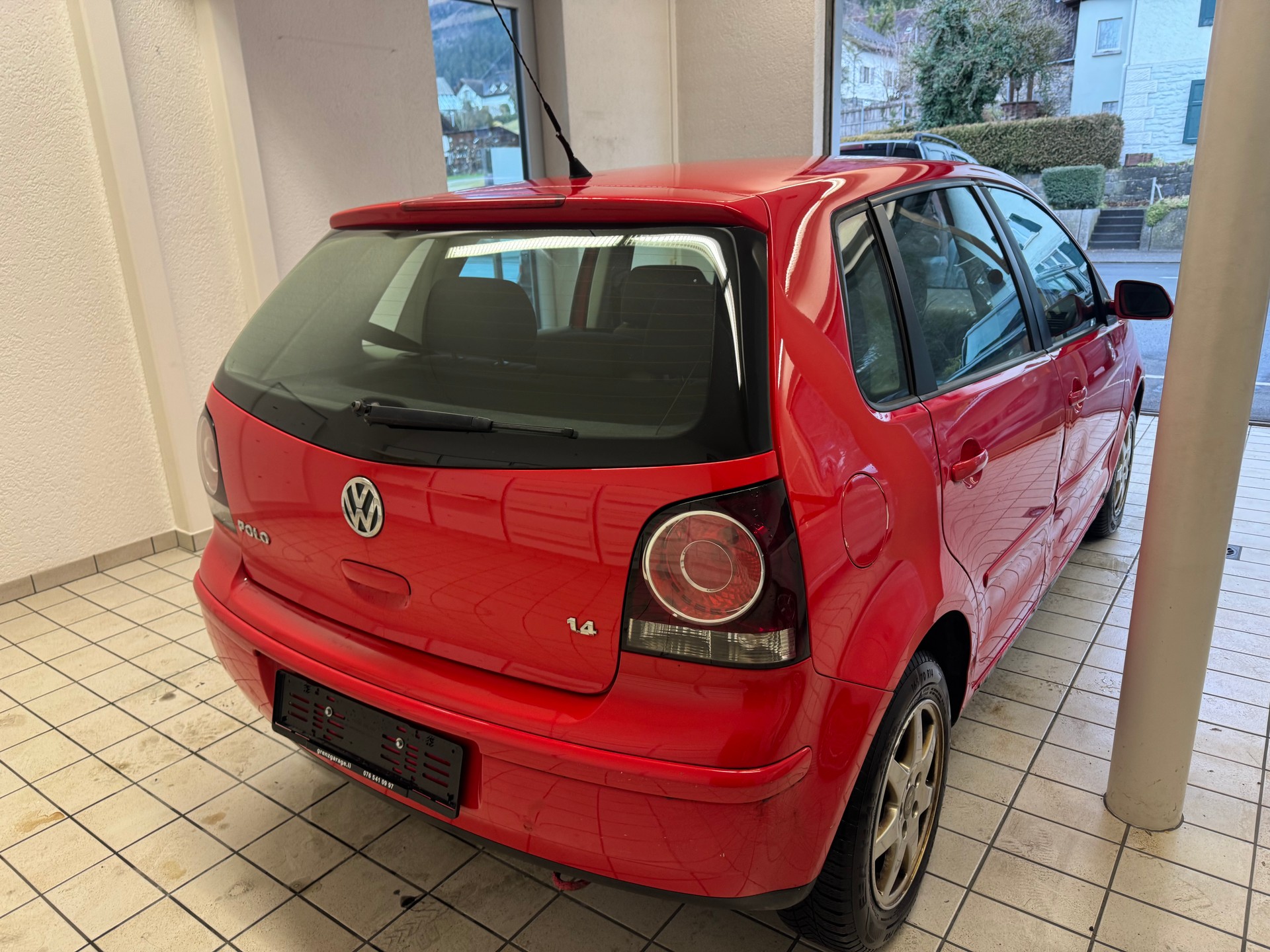 VW Polo 1.4 16V Young&Fresh-image-6