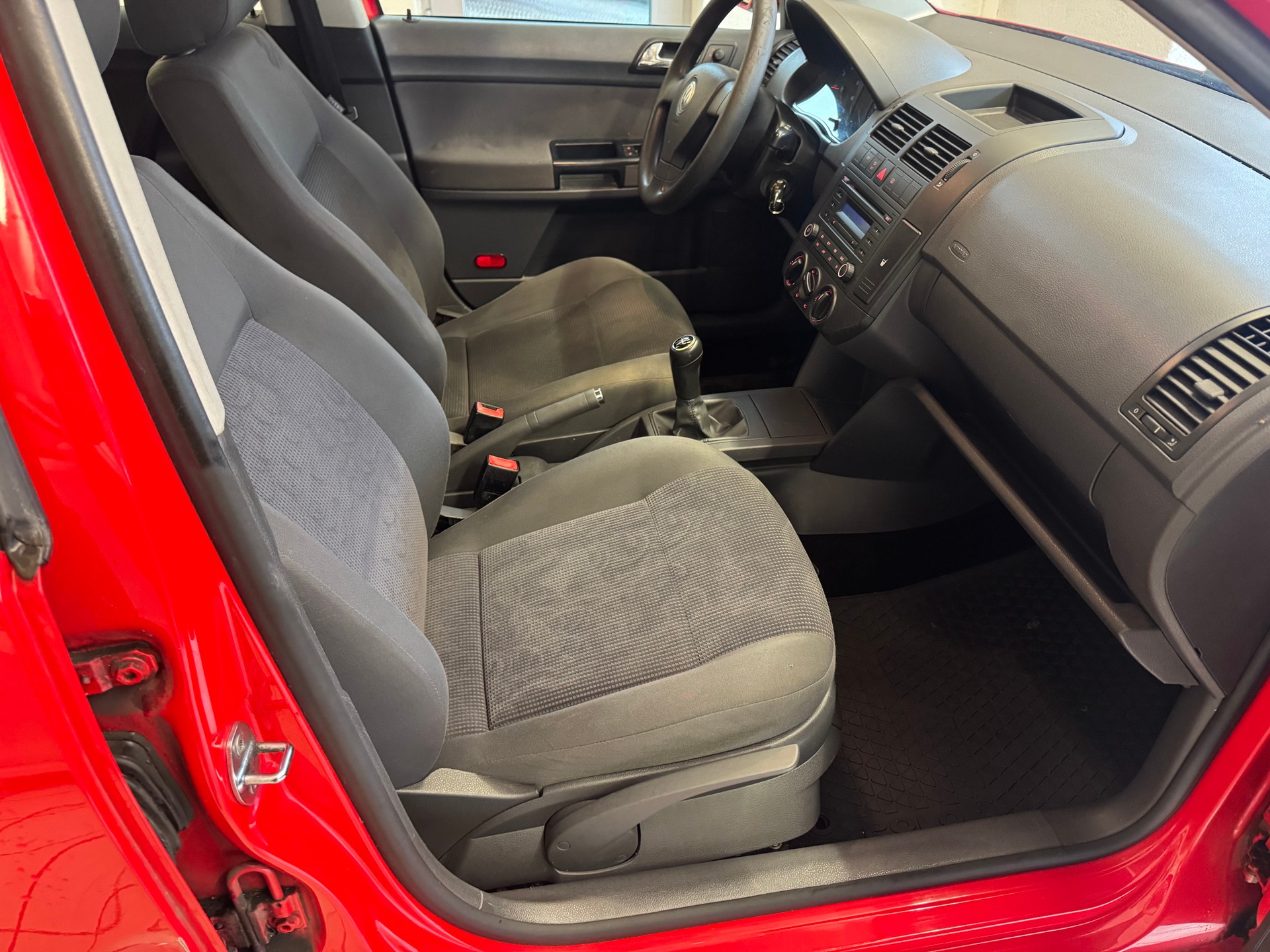 VW Polo 1.4 16V Young&Fresh-image-10